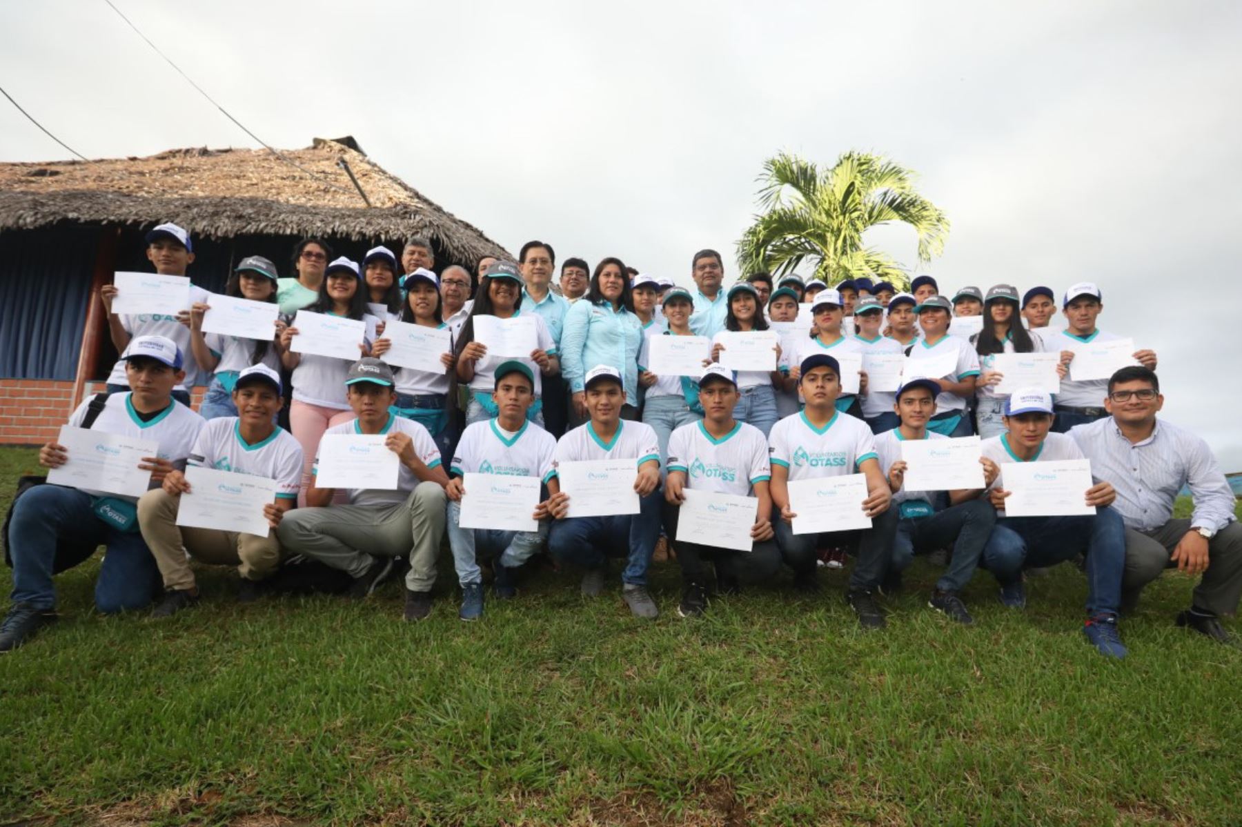 Jóvenes de Programa Beca 18 integran voluntariado que promueve Emapa San Martín y OTASS