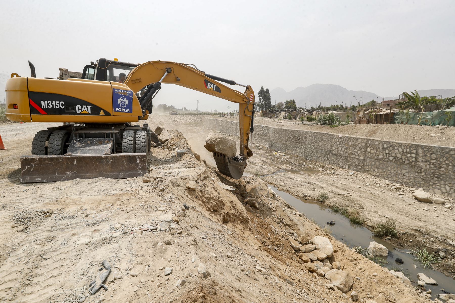 Municipio de Lima concluyó muro de contención en río Huaycoloro. Foto: ANDINA/Difusión.