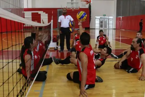 Las selecciones nacionales de vóley sentado masculino y femenino se preparan intensamente para competir en los Sextos Juegos Parapanamericanos Lima 2019. Foto: ANDINA/Difusión