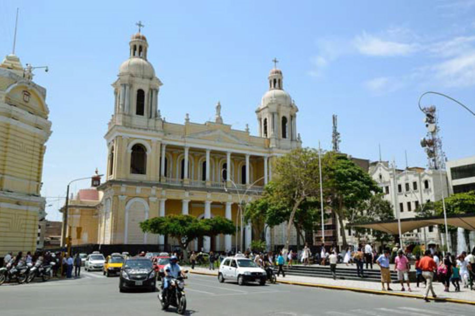 El Obispado de Chiclayo anunció el inicio de los trabajos de reparación del techo de la catedral de Chiclayo para mitigar impacto de las lluvias intensas por el Fenómeno El Niño.