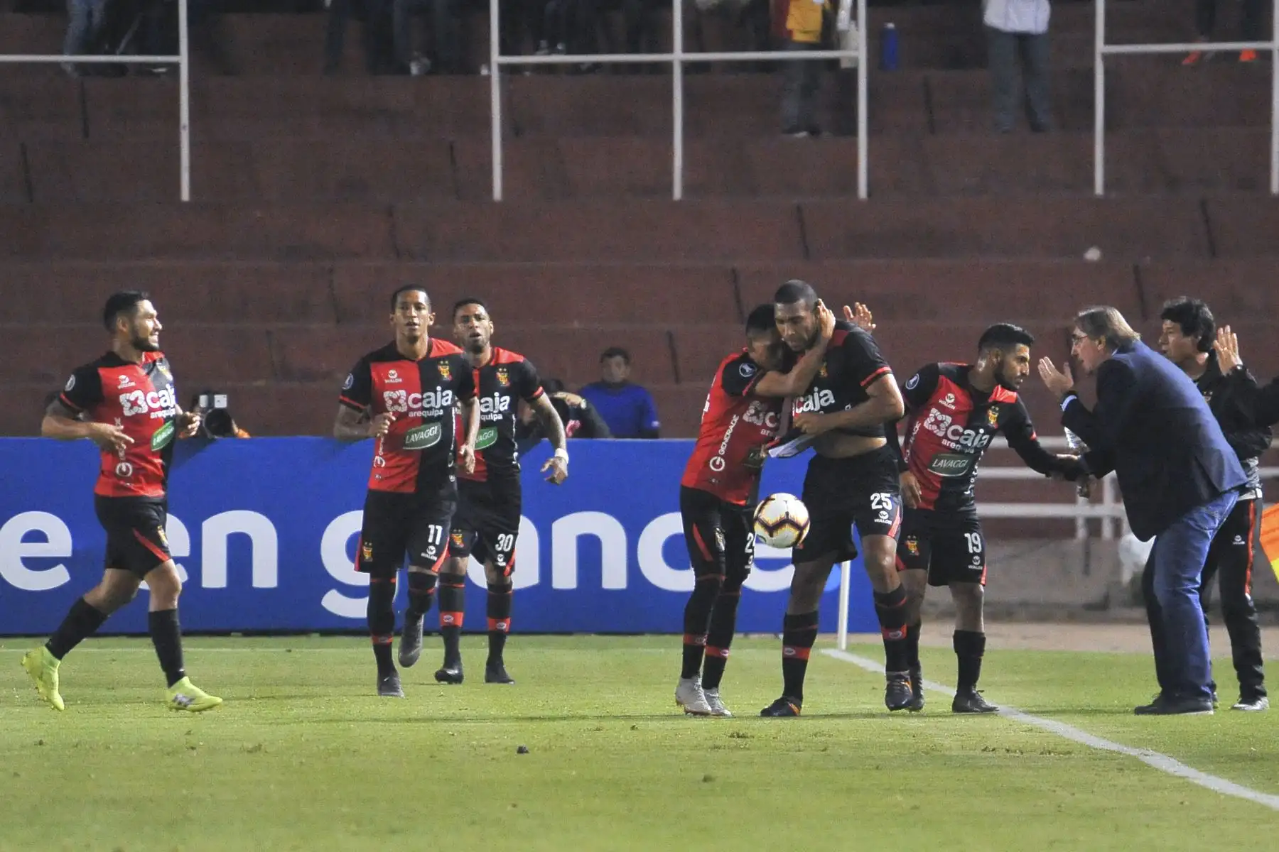 Melgar Giancarlo Carmona del Melgar celebra después de anotar contra Junior de Colombia durante su partido de fútbol de la Copa Libertadores 2019 en el Estadio UNSA. Foto: AFP
