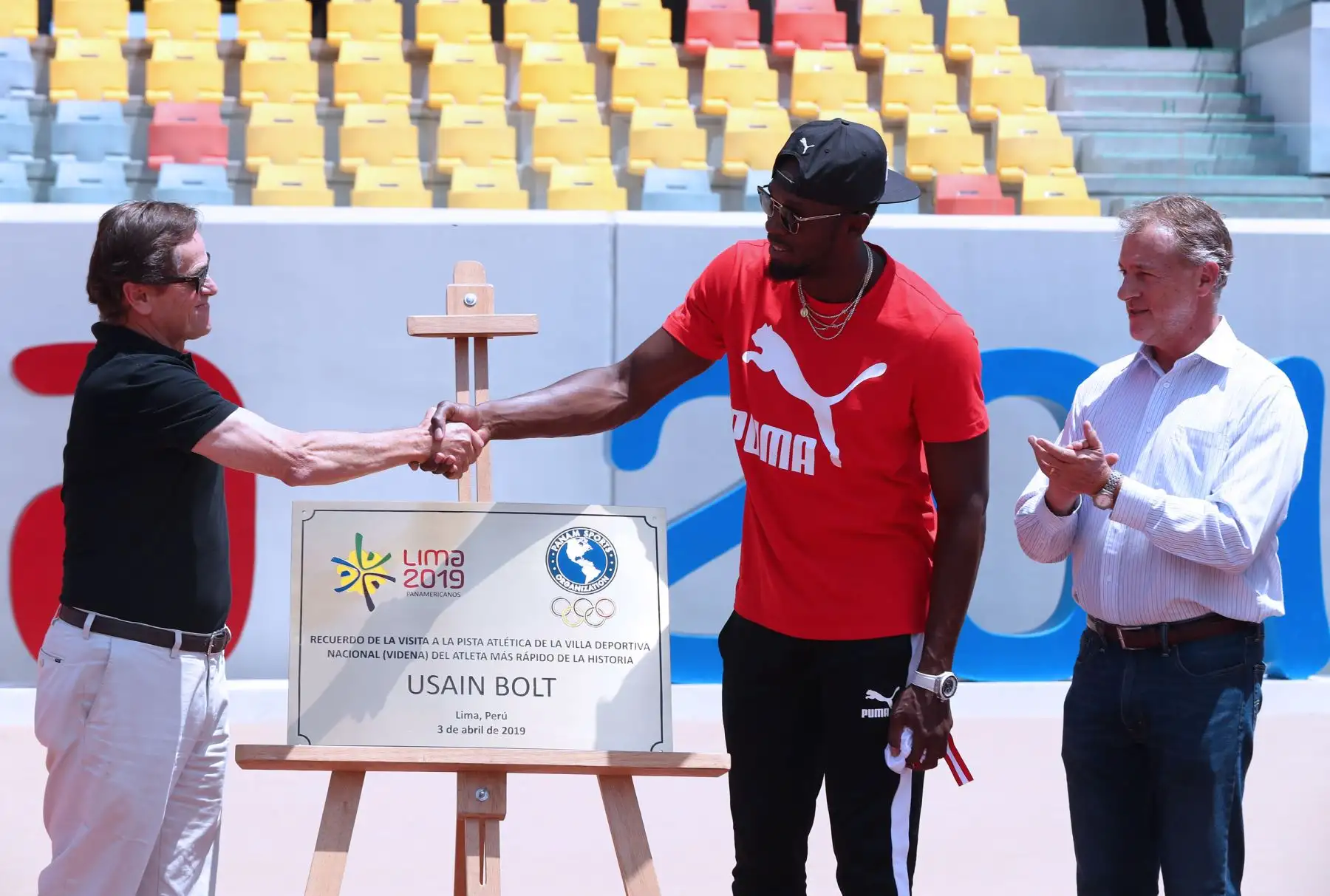 Usain Bolt dejó su huella en la nueva pista atlética de la Videna. Foto: ANDINA/Norman Cordova Usain Bolt dejó su huella en la nueva pista atlética de la Videna. Foto: ANDINA/Norman Cordova