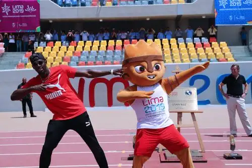 03/04/2019   Usain Bolt dejó sus huellas en la nueva pista atlética de la Videna. Foto: ANDINA/Norman Córdova.