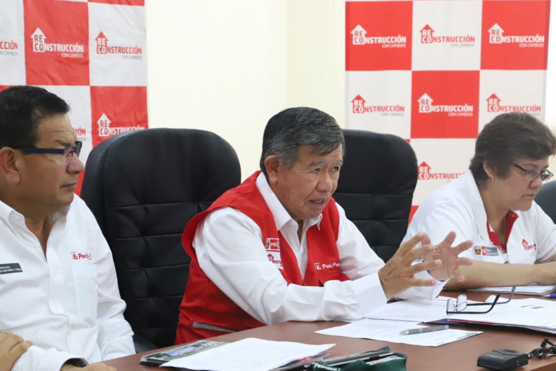 El director ejecutivo de la Autoridad para la Reconstrucción con Cambios (ARCC), Nelson Chui, se reunió con alcaldes de Piura.