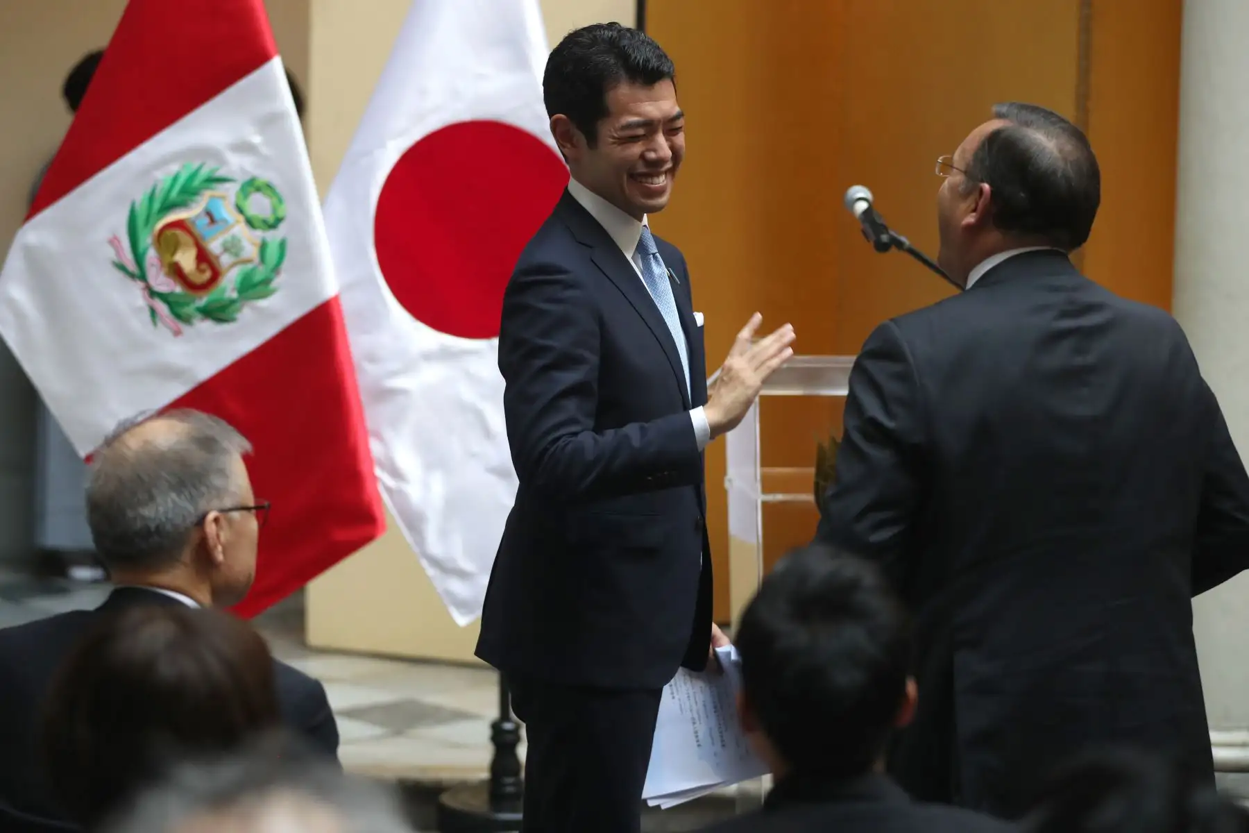 Canciller Néstor Popolizio acompañado del Viceministro de Asuntos Exteriores del Japón, Kiyoto Tsuji, participan de la ceremonia del Día de la Amistad Perú - Japón al cumplirse los 120 años de migración japonesa.  Foto: ANDINA/Melina Mejía