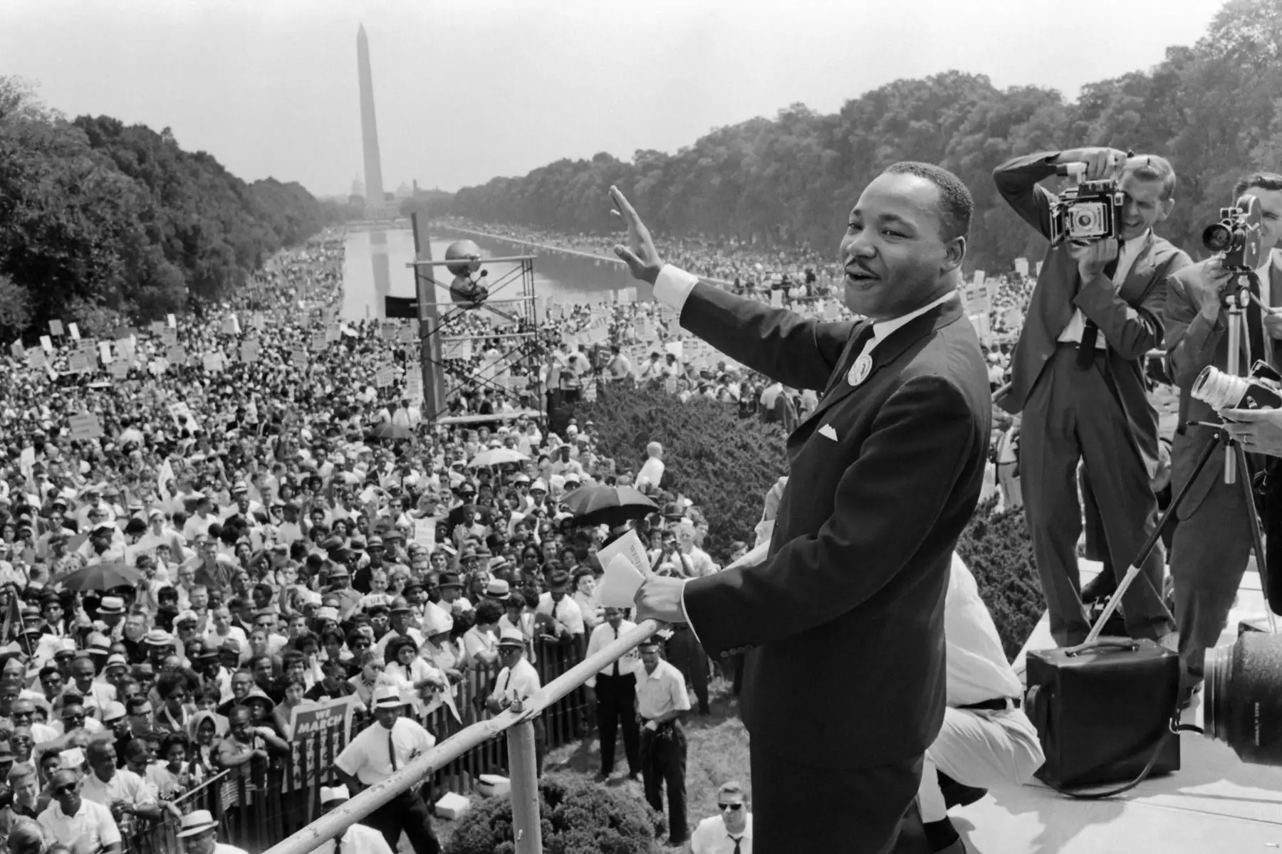Martin Luther King, saluda a los simpatizantes el 28 de agosto de 1963  en Washington DC. Foto: AFP Martin Luther King, saluda a los simpatizantes el 28 de agosto de 1963  en Washington DC. Foto: AFP