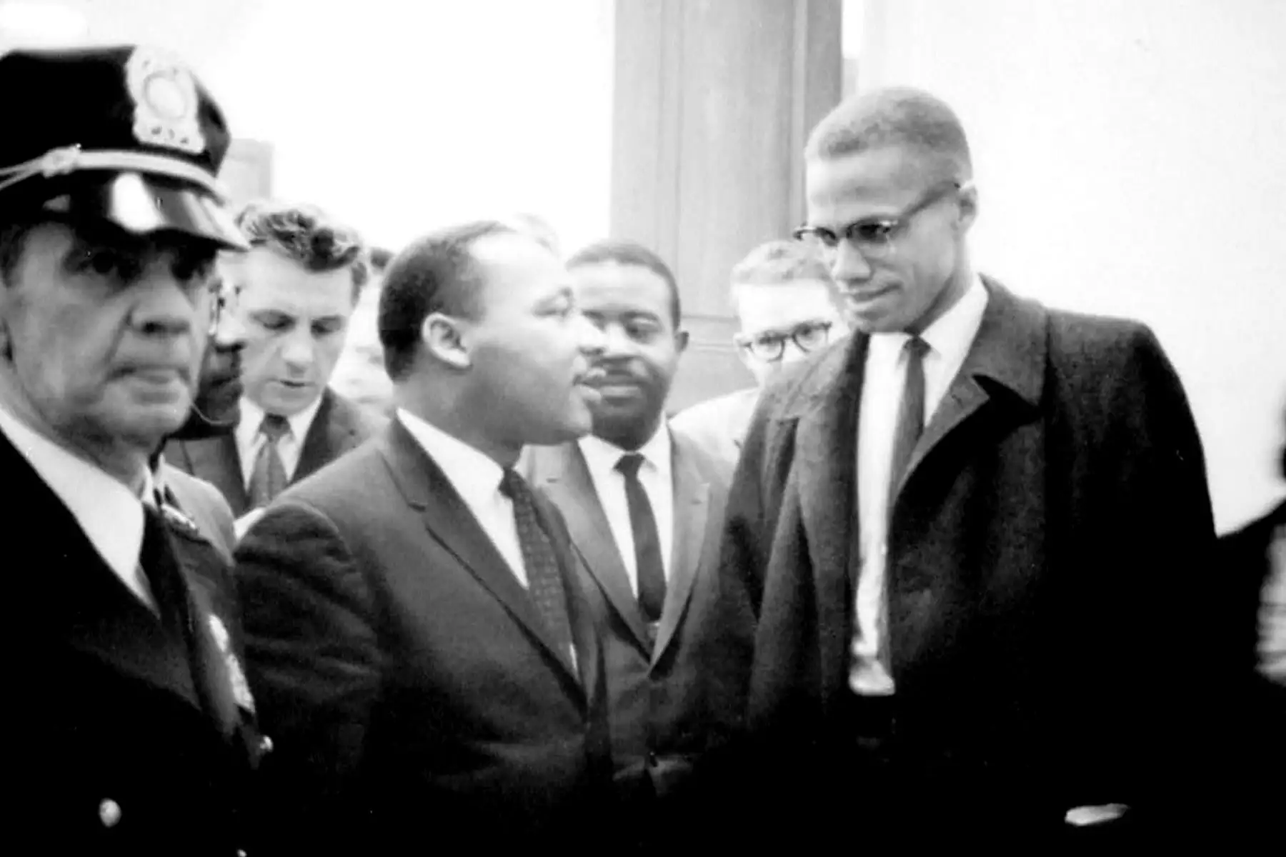 Martin Luther King y el líder musulmán Malcolm X el 26 de marzo de 1964. Foto: AFP Martin Luther King y el líder musulmán Malcolm X el 26 de marzo de 1964. Foto: AFP