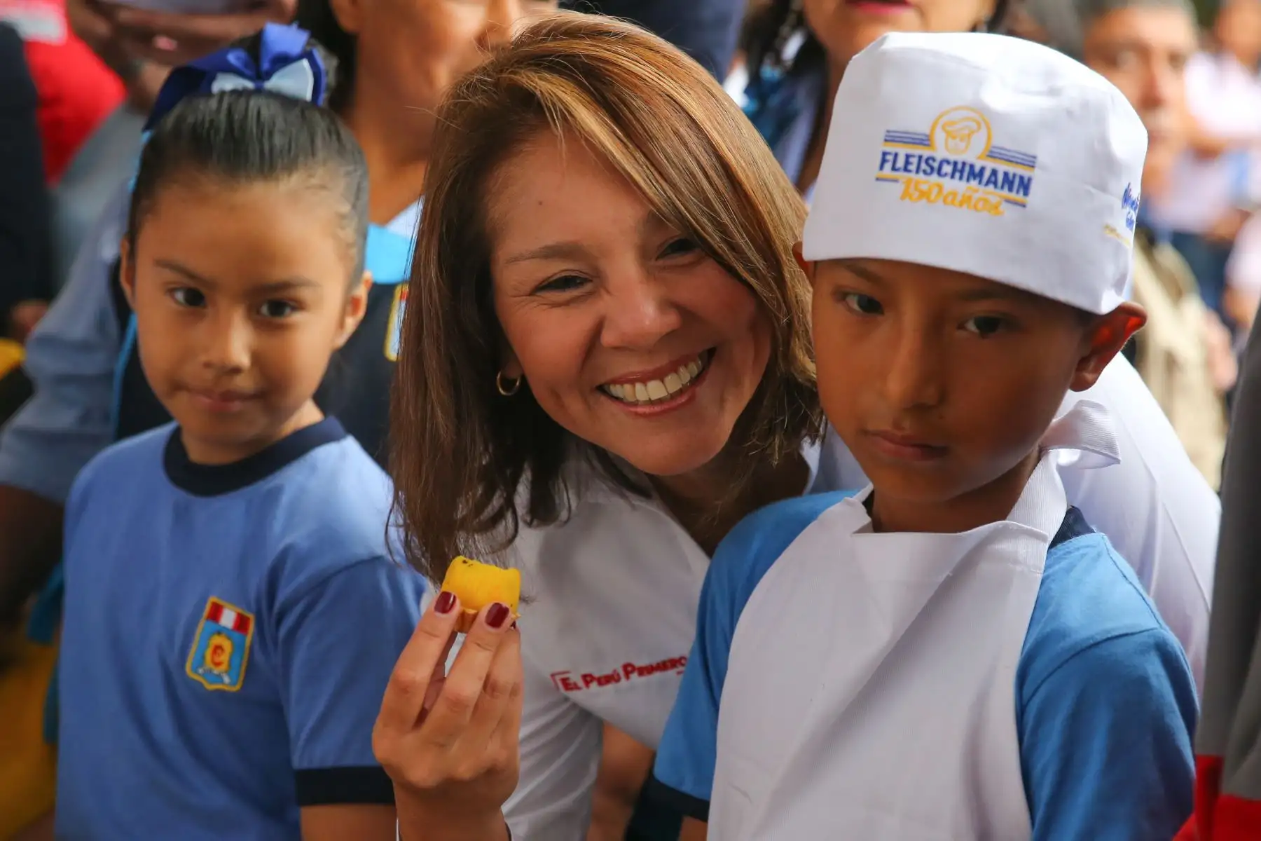 Las ministras de Desarrollo e Inclusión Social, Paola Bustamante y de Educación, Flor Pablo, participan en  la campaña de la lucha contra la anemia en los niños. Foto: ANDINA/Vidal Tarqui