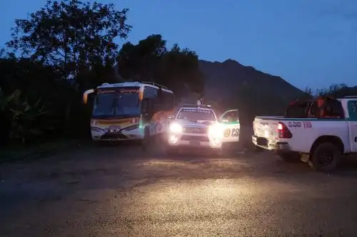 Dos policías resultan heridos en enfrentamiento con presuntos delincuentes que pretendían asaltar bus interprovincial. ANDINA