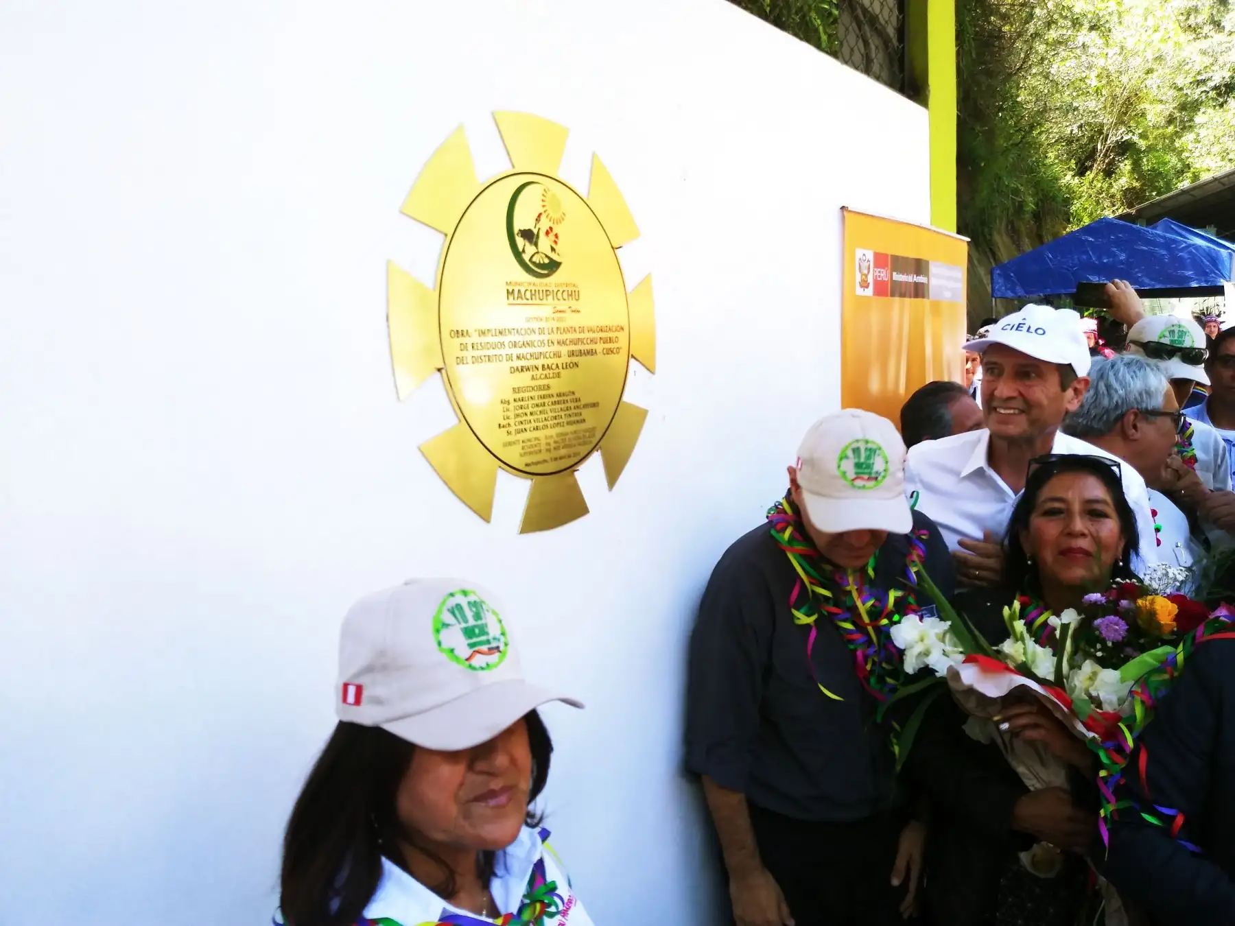 Viceministra del Ambiente, Albina Ruíz, junto a otras autoridades y representantes de empresas privadas, inauguro hoy la Planta de Valorización de Residuos Orgánicos en el distrito de Machu Picchu Pueblo, que se convierte en la localidad 100% sostenible del Perú y America Latina. Foto: Luis Zuta Dávila