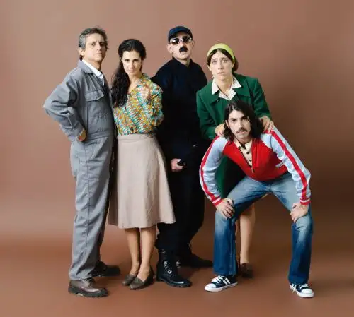 Elenco de la puesta  ¿Sueldo bajo? ¡no hay que pagar!