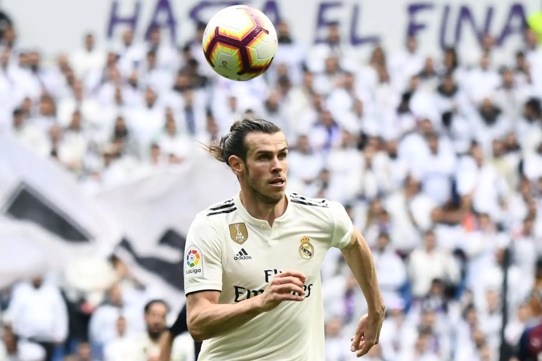 El delantero galés del Real Madrid, Gareth Bale, mira el balón durante el partido de fútbol de la liga española entre el Real Madrid CF y el SD Eibar.Foto:AFP