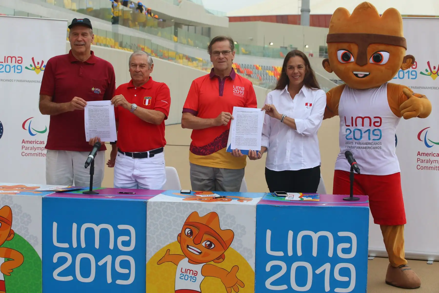 Entrega a la Federación Peruana de Atletismo y a la Asociación Nacional Paralímpica del Perú las pistas atléticas de la VIDENA para el entrenamiento de los deportistas para los Panamericanos y Parapanamericanos Lima 2019. Foto: ANDINA/ Vidal Tarqui
