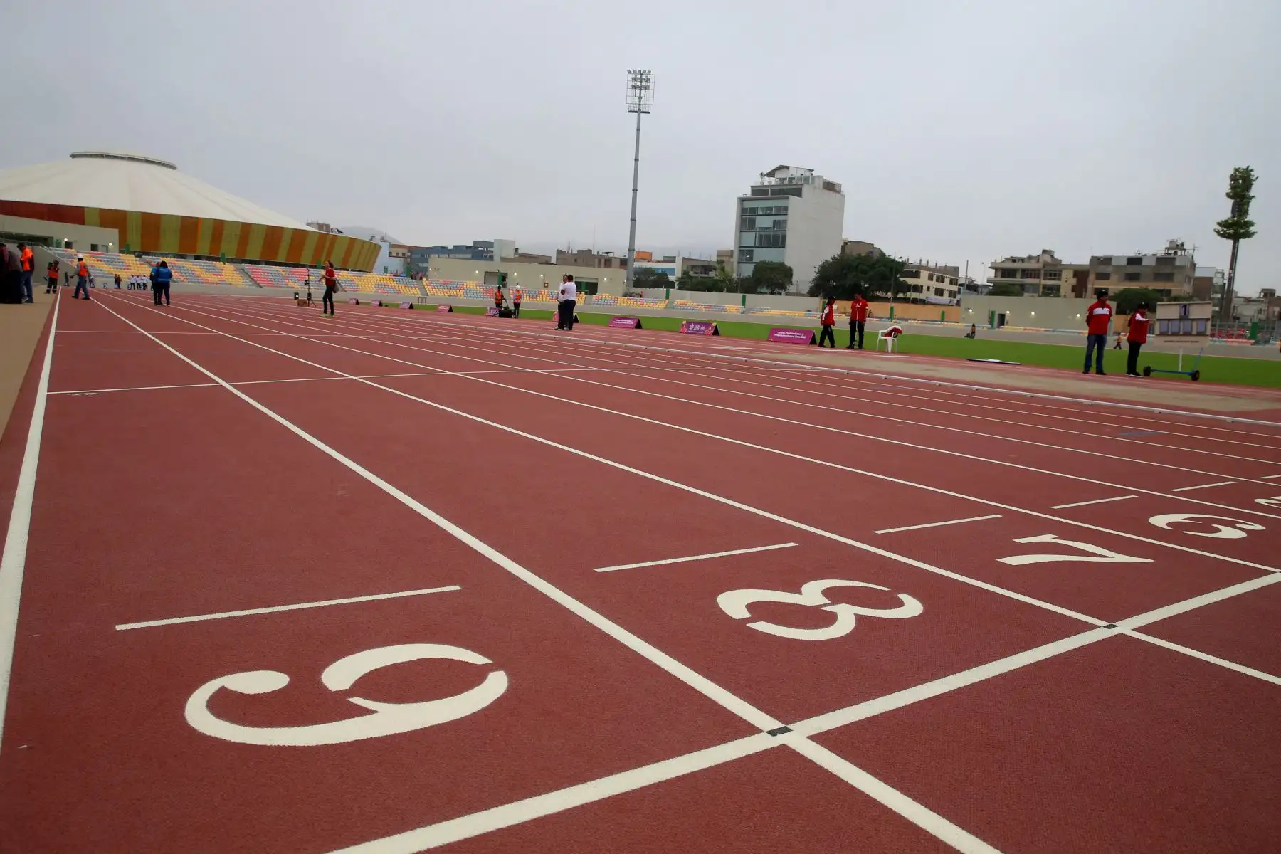 Entrega a la Federación Peruana de Atletismo y a la Asociación Nacional Paralímpica del Perú las pistas atléticas de la VIDENA para el entrenamiento de los deportistas para los Panamericanos y Parapanamericanos Lima 2019. Foto: ANDINA/ Vidal Tarqui