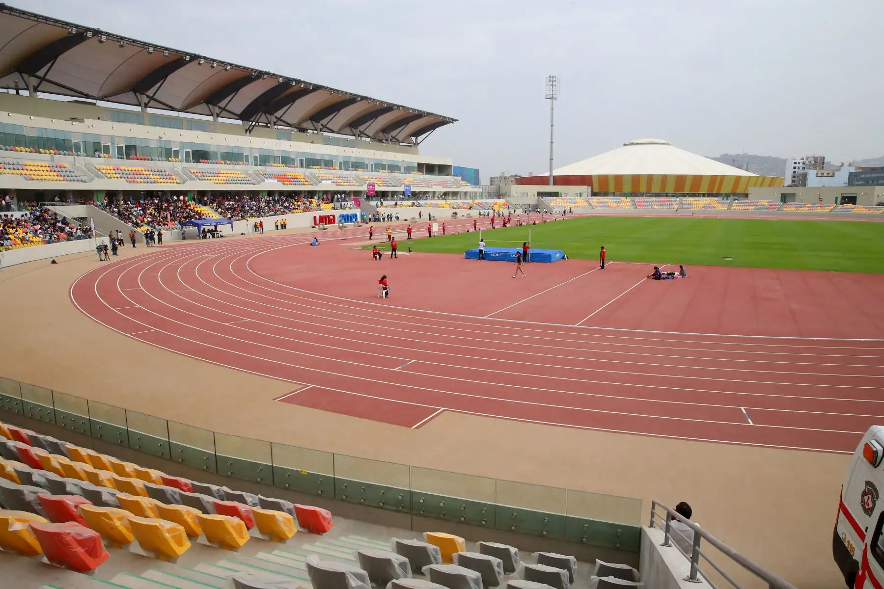 Entrega a la Federación Peruana de Atletismo y a la Asociación Nacional Paralímpica del Perú las pistas atléticas de la VIDENA para el entrenamiento de los deportistas para los Panamericanos y Parapanamericanos Lima 2019. Foto: ANDINA/ Vidal Tarqui