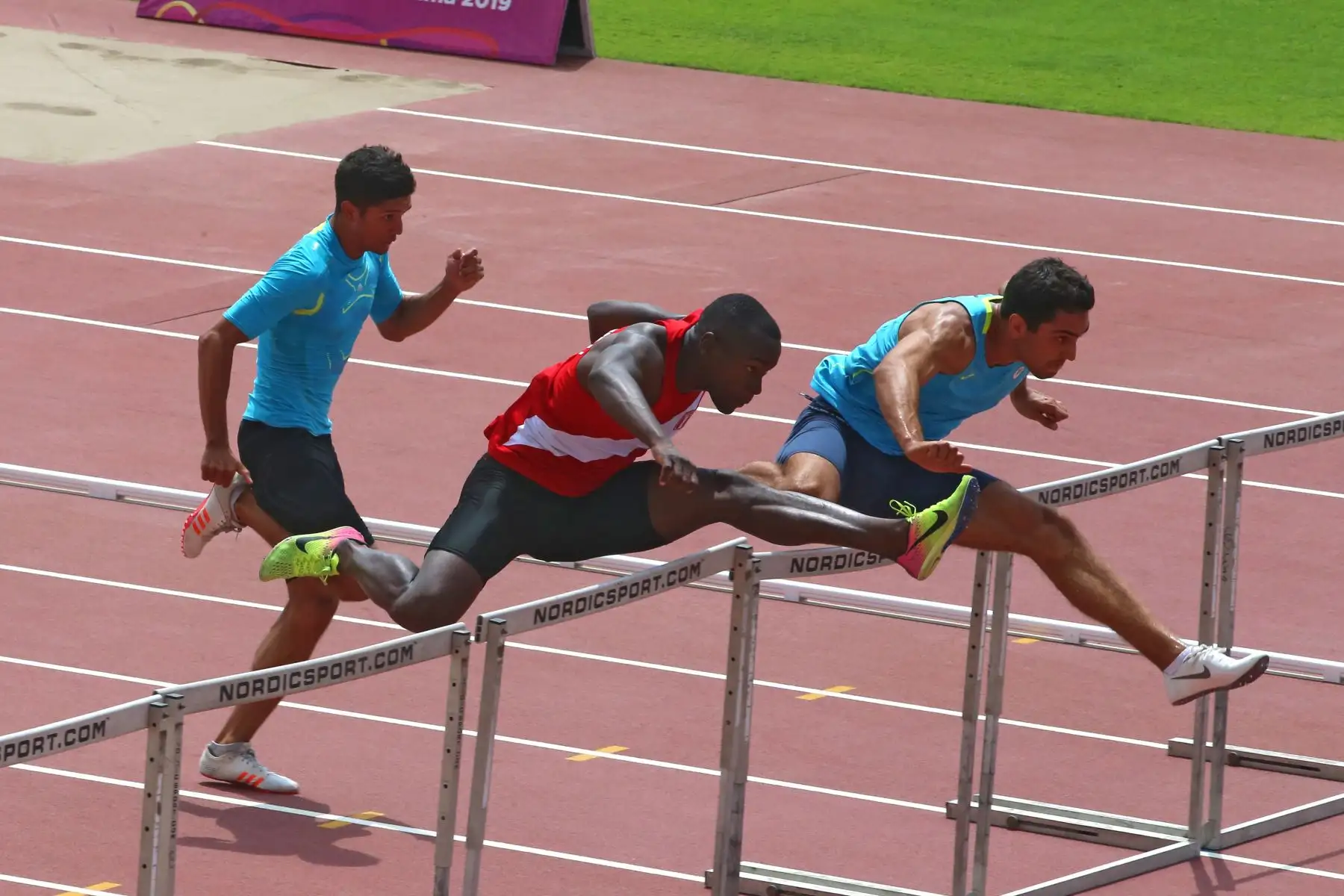 Entrega a la Federación Peruana de Atletismo y a la Asociación Nacional Paralímpica del Perú las pistas atléticas de la VIDENA para el entrenamiento de los deportistas para los Panamericanos y Parapanamericanos Lima 2019. Foto: ANDINA/ Vidal Tarqui