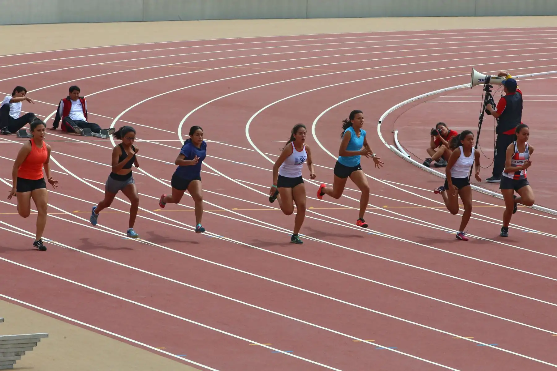 Entrega a la Federación Peruana de Atletismo y a la Asociación Nacional Paralímpica del Perú las pistas atléticas de la VIDENA para el entrenamiento de los deportistas para los Panamericanos y Parapanamericanos Lima 2019. Foto: ANDINA/ Vidal Tarqui