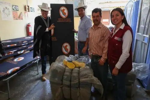 El ministro de Defensa, José Huerta Torres, visitará hoy las provincias de Sihuas, Pomabamba y Antonio Raimondi, ubicadas en la región Áncash, para entregar a las autoridades locales 30 toneladas de ayuda humanitaria en previsión de emergencias naturales que pudieran afectar a la población.
