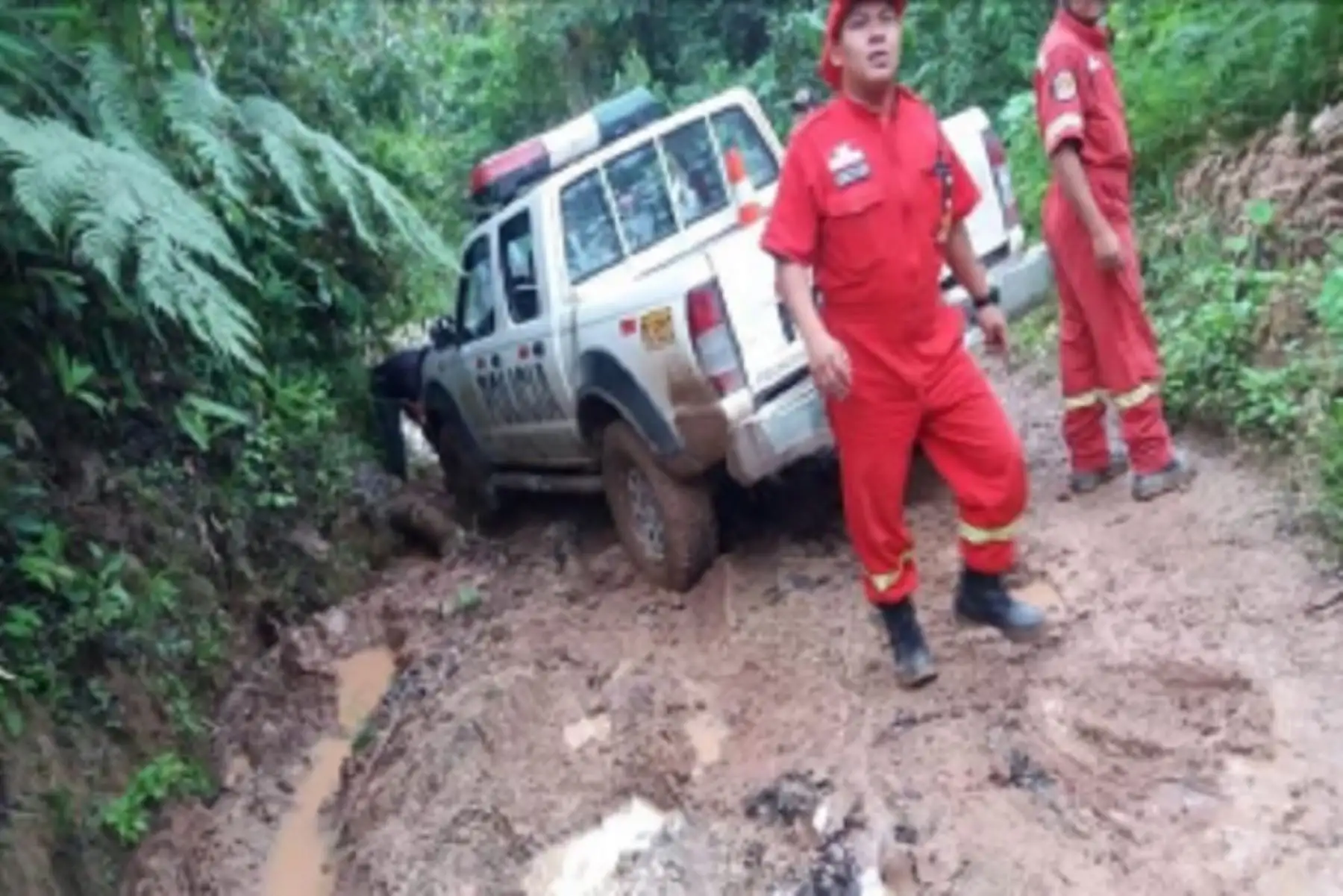 Personal de la Tercera Brigada de Fuerzas Especiales del Ejército se desplazó hacia la comunidad de Sortilegio, distrito de Hermilio Valdizán, provincia de Leoncio Prado, región Huánuco, para ingresar al caserío 3 de Octubre a fin de brindar apoyo a la población afectada por los huaicos ocurridos la mañana de ayer.ANDINA/Difusión