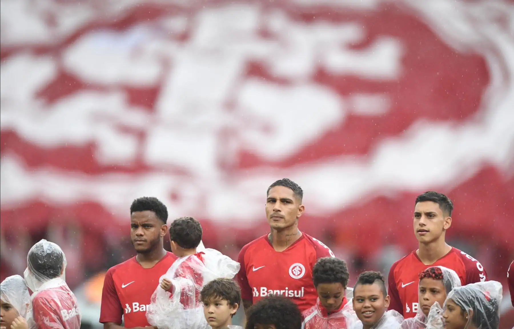 Paolo Guerrero marcó en su reaparición en los terrenos de juego y se clasificó para la final del Campeonato Gaúcho con Inter de Porto Alegre.Foto: S.C.Internacional Porto