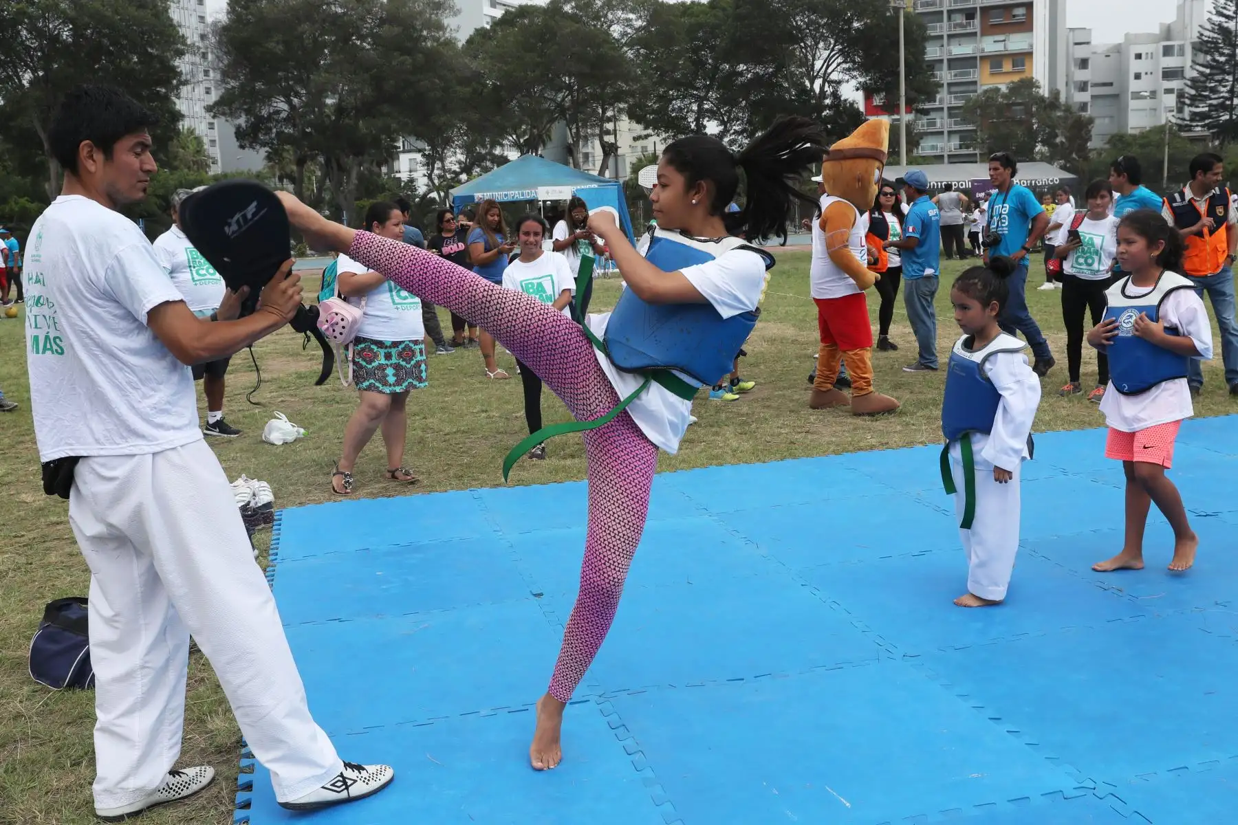 Los Juegos Panamericanos y Parapanamericanos Lima 2019 estuvieron presentes en la celebración del Día Mundial de la Actividad Física organizada por la municipalidad de Barranco.  Foto: ANDINA/Melina Mejía