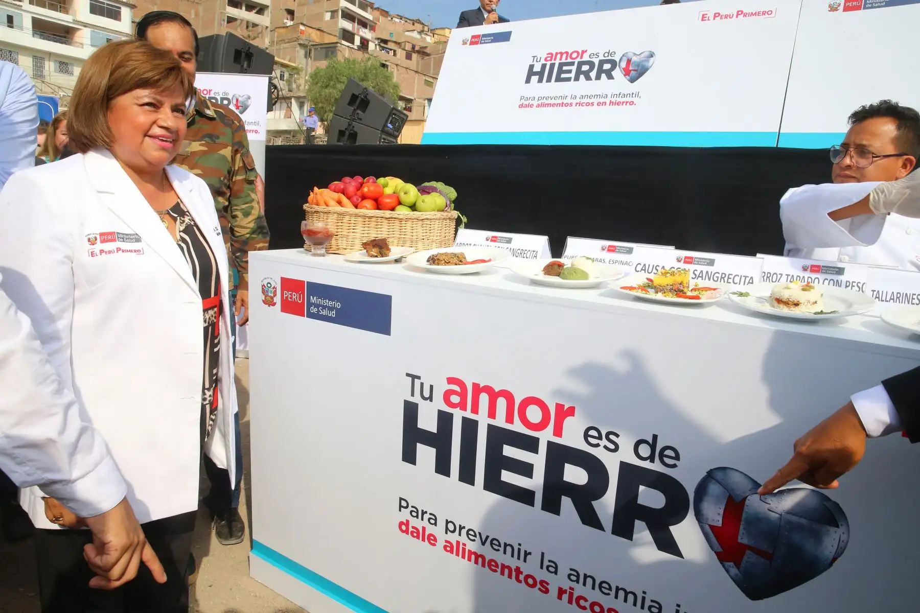 La ministra de Salud, Zulema Tomas Gonzales, realiza el lanzamiento de la Gran Cruzada contra la Anemia en el país con el objetivo de proteger contra esta enfermedad a los niños menores de tres años de edad y a las gestantes. Foto: ANDINA/Vidal Tarqui