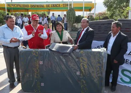 El ministro de Defensa, José Huerta Torres, visitó los distritos de Aplao y Uraca, provincia de Castilla, en la región Arequipa.