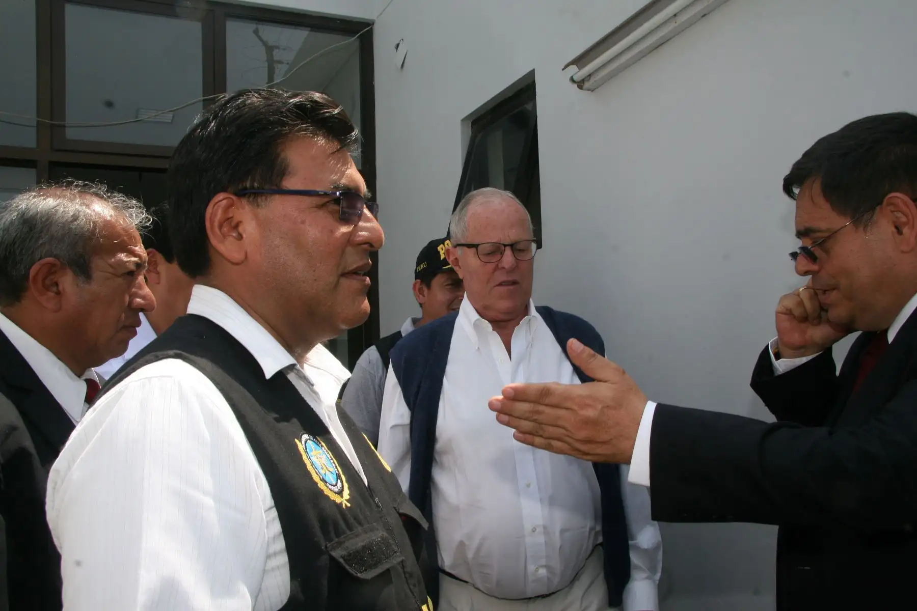 El ex presidente Pedro Pablo Kuczynski ingresa al Instituto de Medicina Legal y Ciencias Forenses del Ministerio Público tras orden de detención preliminar.
Foto: ANDINA/Fiscalía de la Nación