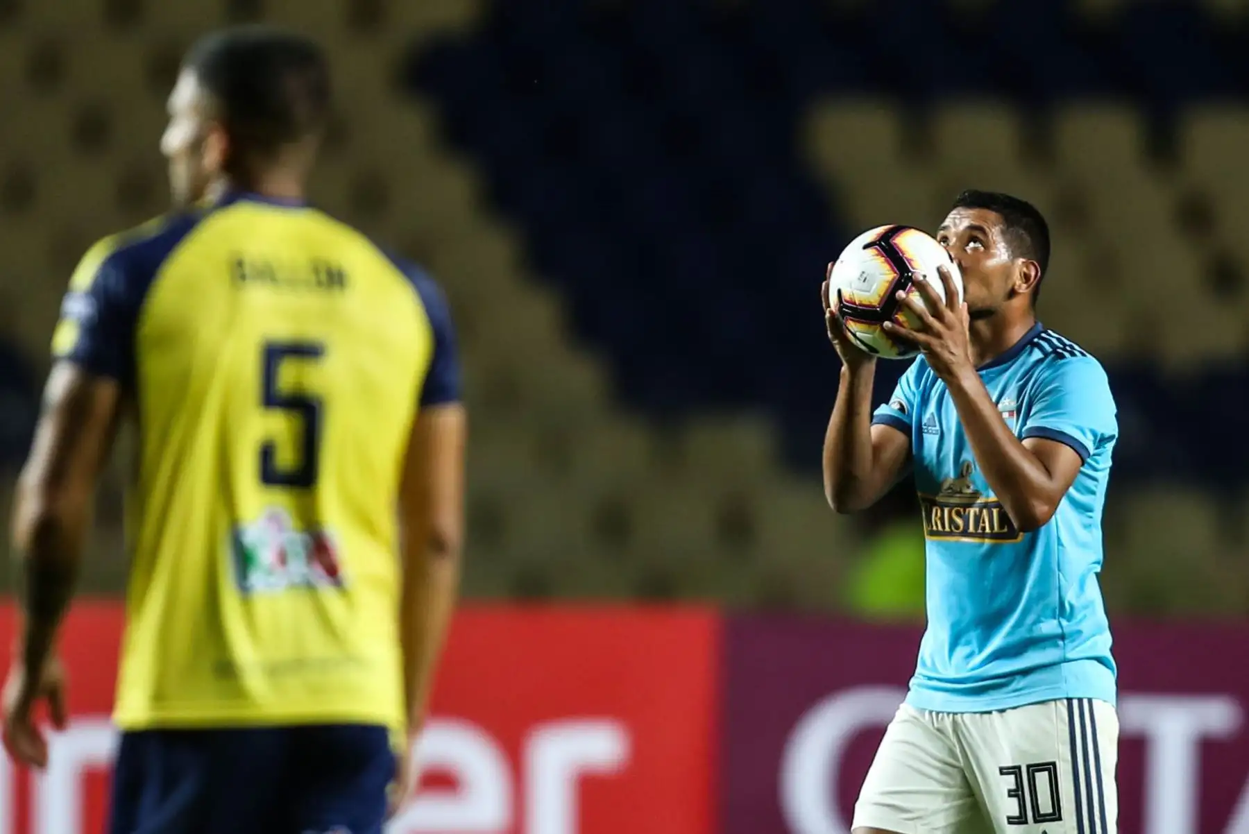 Los celestes abrieron el marcador a los 32