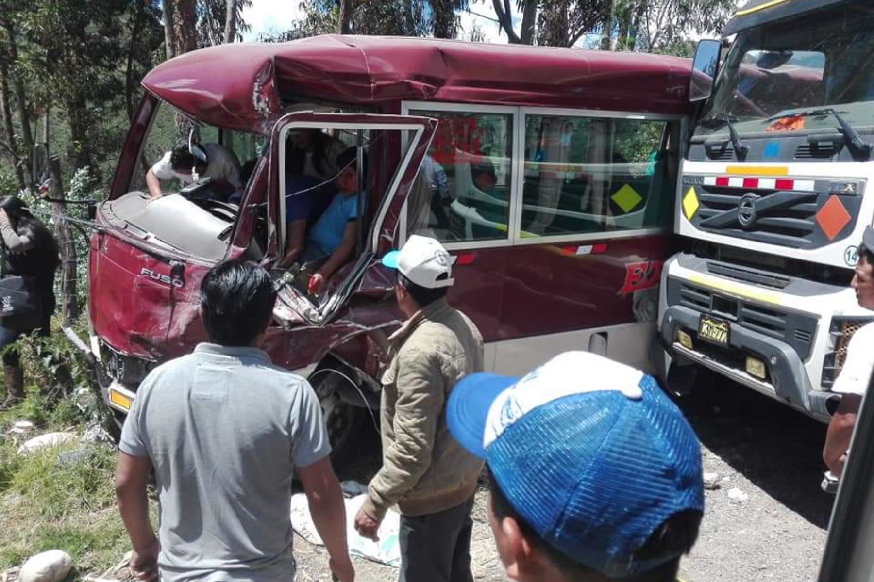 Triple choque deja 8 heridos en la carretera a Carhuaz, en Áncash. ANDINA/Difusión