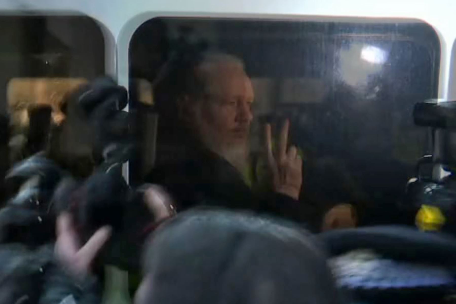 El fundador de WikiLeaks, Julian Assange, a su llegada este jueves a la Corte de Magistrados de Westminster en Londres (Reino Unido) tras su detención.Foto: AFP