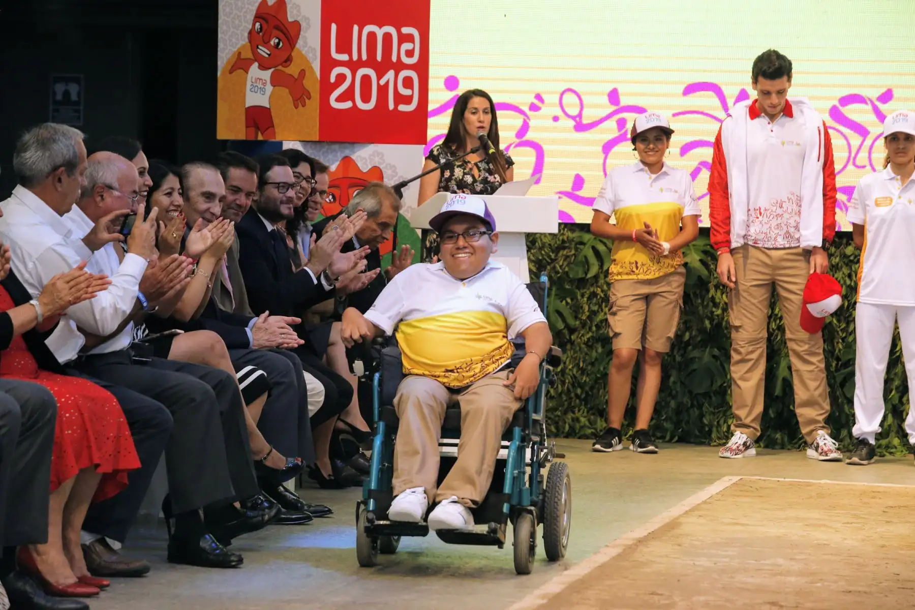 Panamericanos Lima 2019. Lima 2019 presentó los uniformes oficiales de los juegos en la pasarela de Perú Moda y contó con la presencia del Ministro de Comercio Exterior y Turismo Edgar Vásquez, Carlos Neuhaus, Jefe Comite Organizador Lima 2019 y el  Presidente de Panam Sports, Neven Ilic. Foto: ANDINA/Nathalie Sayago