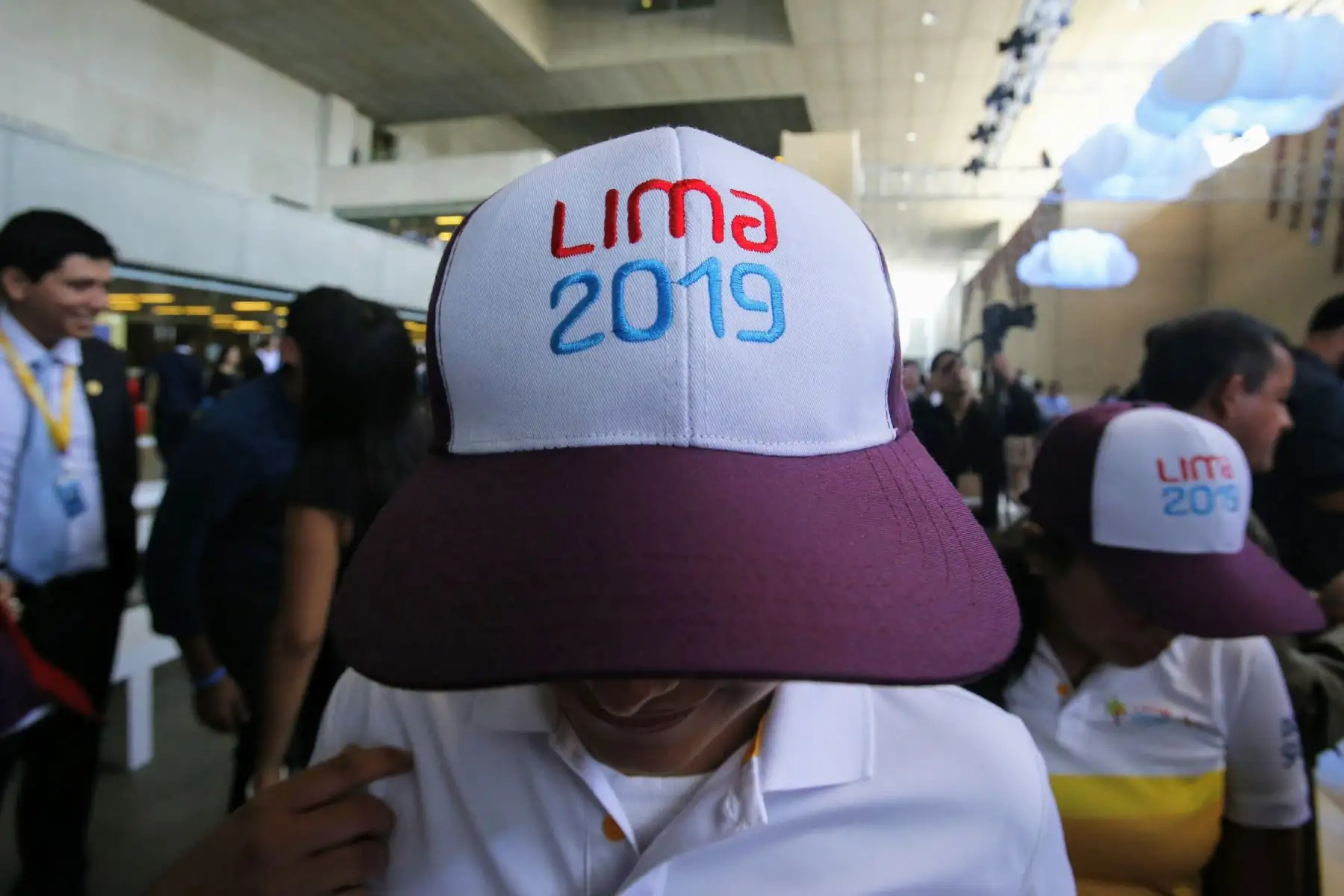 Panamericanos Lima 2019. Lima 2019 presentó los uniformes oficiales de los juegos en la pasarela de Perú Moda y contó con la presencia del Ministro de Comercio Exterior y Turismo Edgar Vásquez, Carlos Neuhaus, Jefe Comite Organizador Lima 2019 y el  Presidente de Panam Sports, Neven Ilic. Foto: ANDINA/Nathalie Sayago