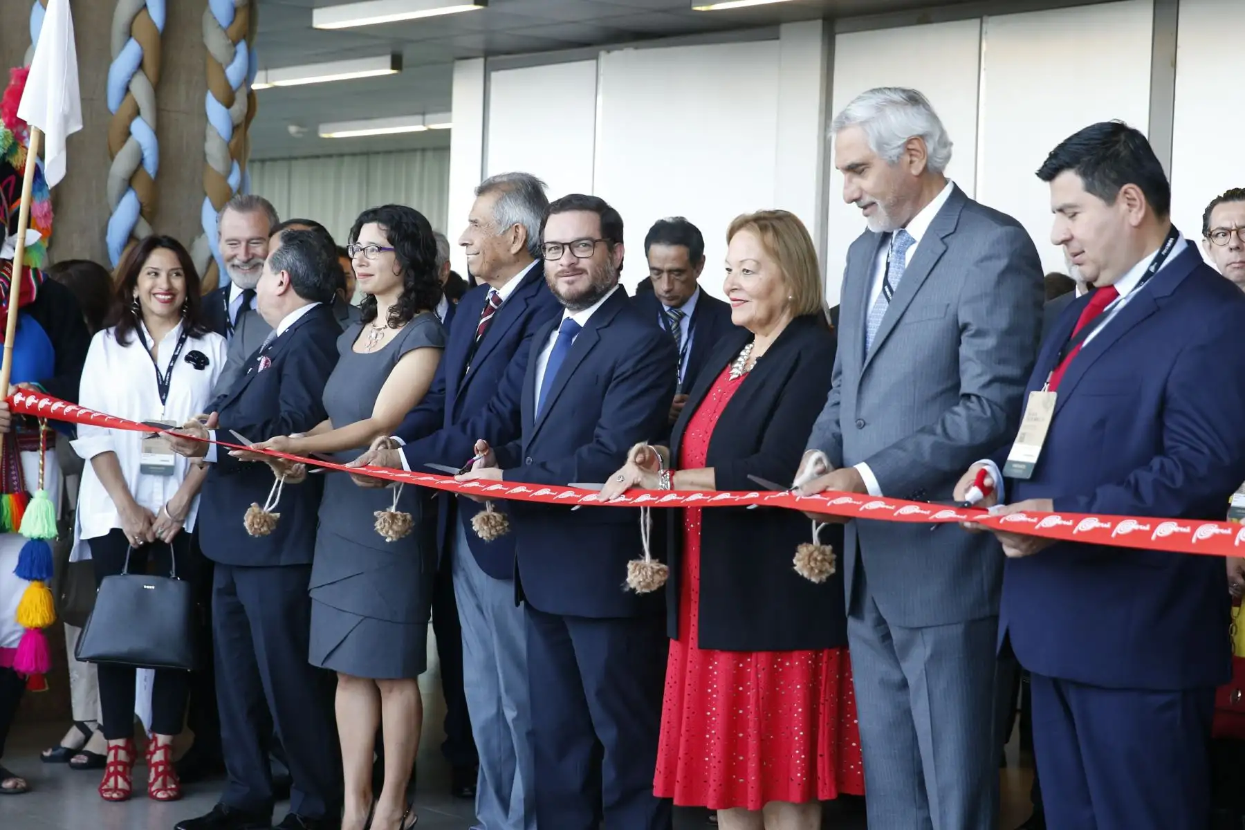 Perú Moda y Perú Moda Deco abren sus puertas al mundo apostando por la moda sostenible, la inauguración contó con la presencia del Ministro de Comercio Exterior y Turismo Edgar Vásquez acompañado de otras personalidades. Foto: ANDINA/Nathalie Sayago