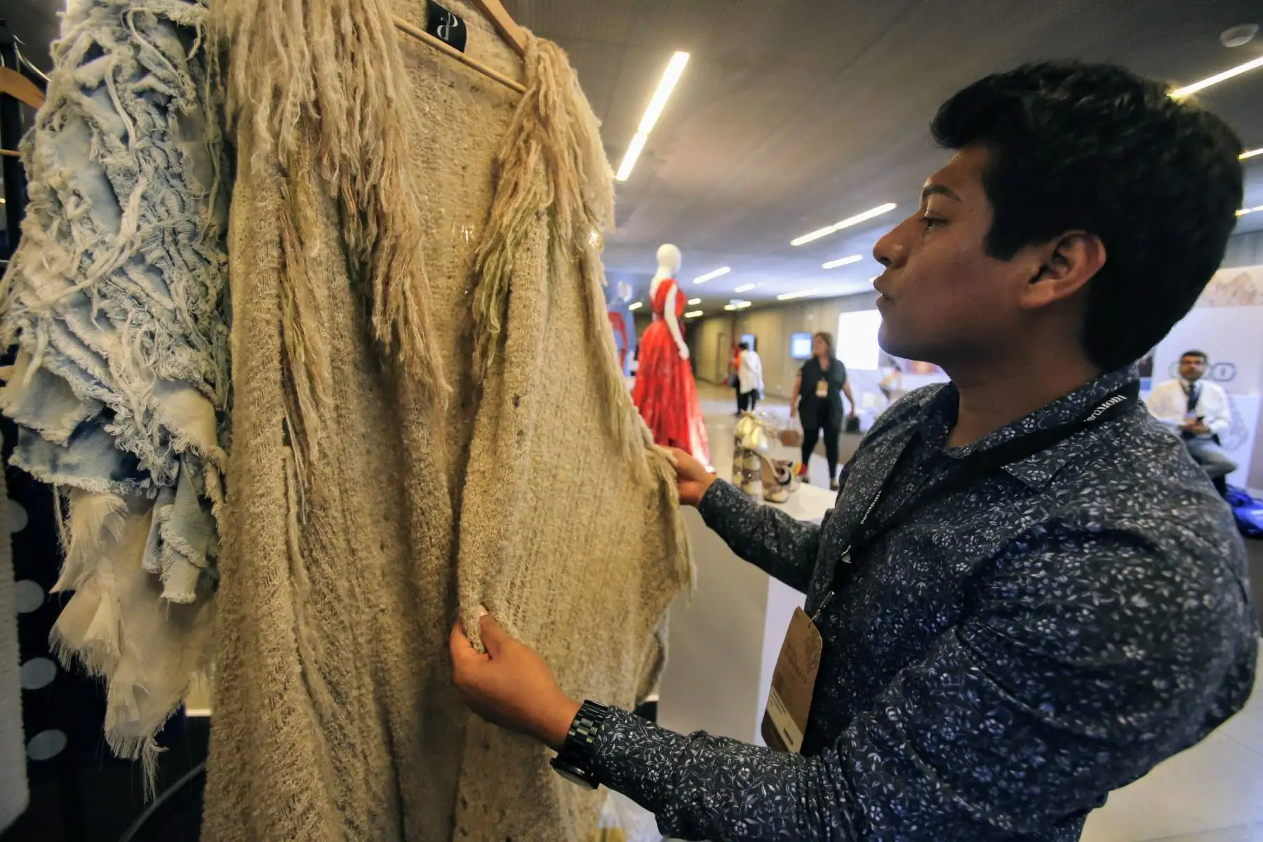 Perú Moda y Perú Moda Deco abren sus puertas al mundo apostando por la moda sostenible, la inauguración contó con la presencia del Ministro de Comercio Exterior y Turismo Edgar Vásquez acompañado de otras personalidades. Foto: ANDINA/Nathalie Sayago