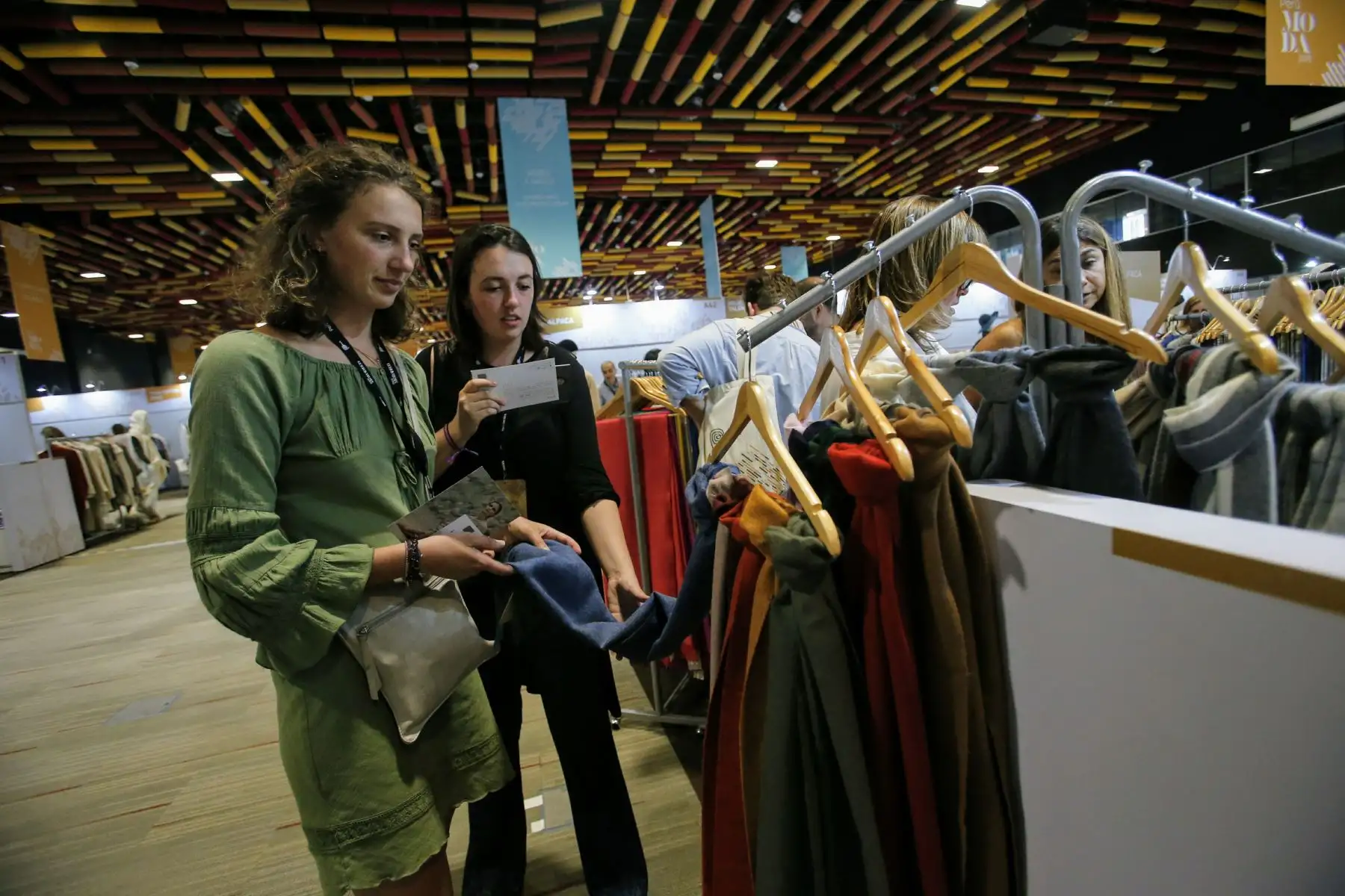 Perú Moda y Perú Moda Deco abren sus puertas al mundo apostando por la moda sostenible, la inauguración contó con la presencia del Ministro de Comercio Exterior y Turismo Edgar Vásquez acompañado de otras personalidades. Foto: ANDINA/Nathalie Sayago