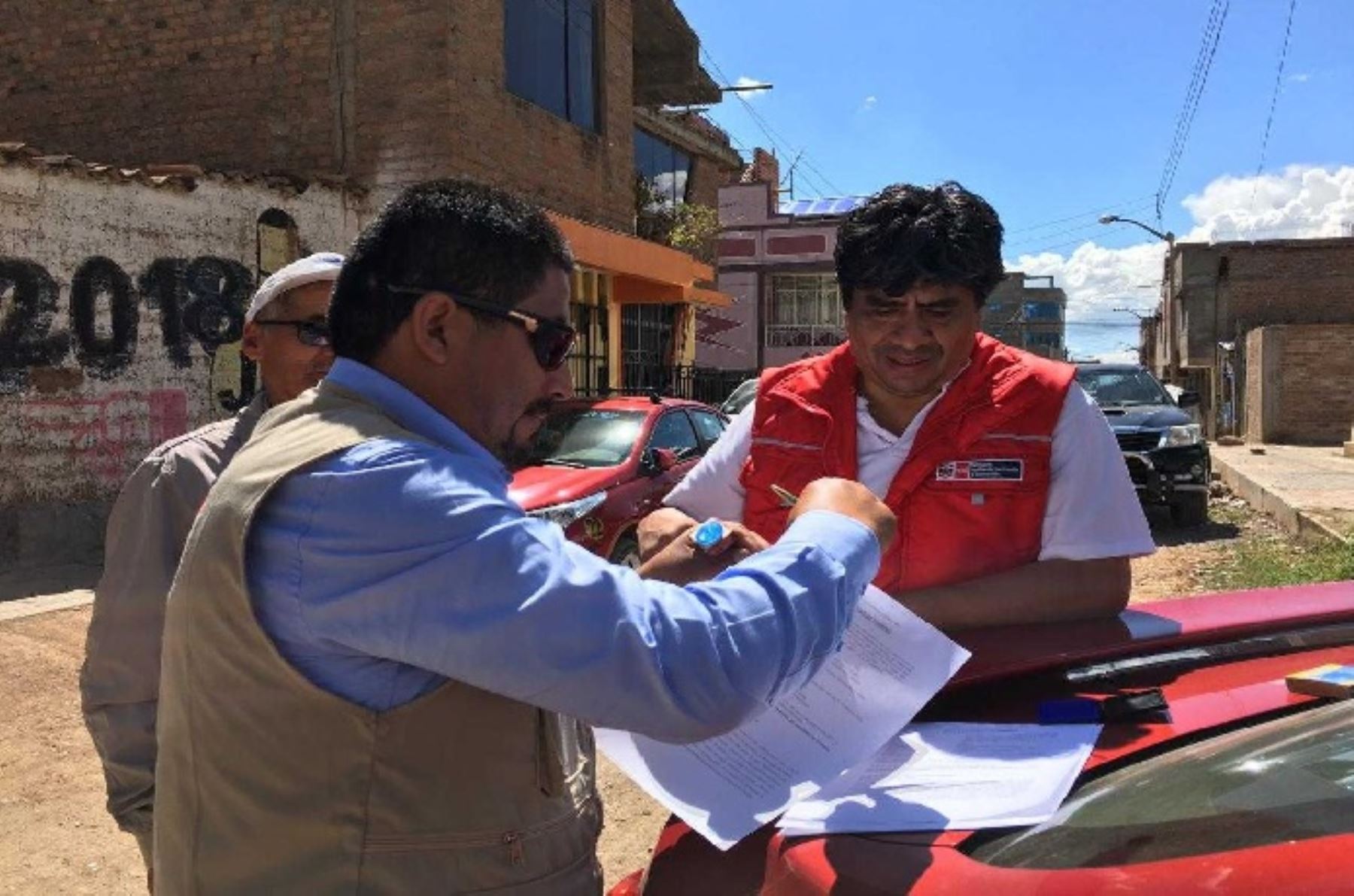 El Ministerio de Vivienda, Construcción y Saneamiento (MVCS), a través del Programa Mejoramiento Integral de Barrios (PMIB), cumple a cabalidad los compromisos asumidos con las autoridades y los más de 20,000 pobladores del asentamiento humano Justicia, Paz y Vida, del distrito El Tambo, en Huancayo, región Junín.