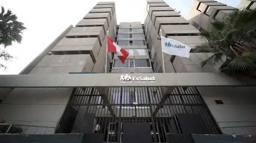 EsSalud invoca a la población a no dejarse sorprender por inescrupulosos que piden dinero a cambio de “beneficio económico”.Foto: Cortesía