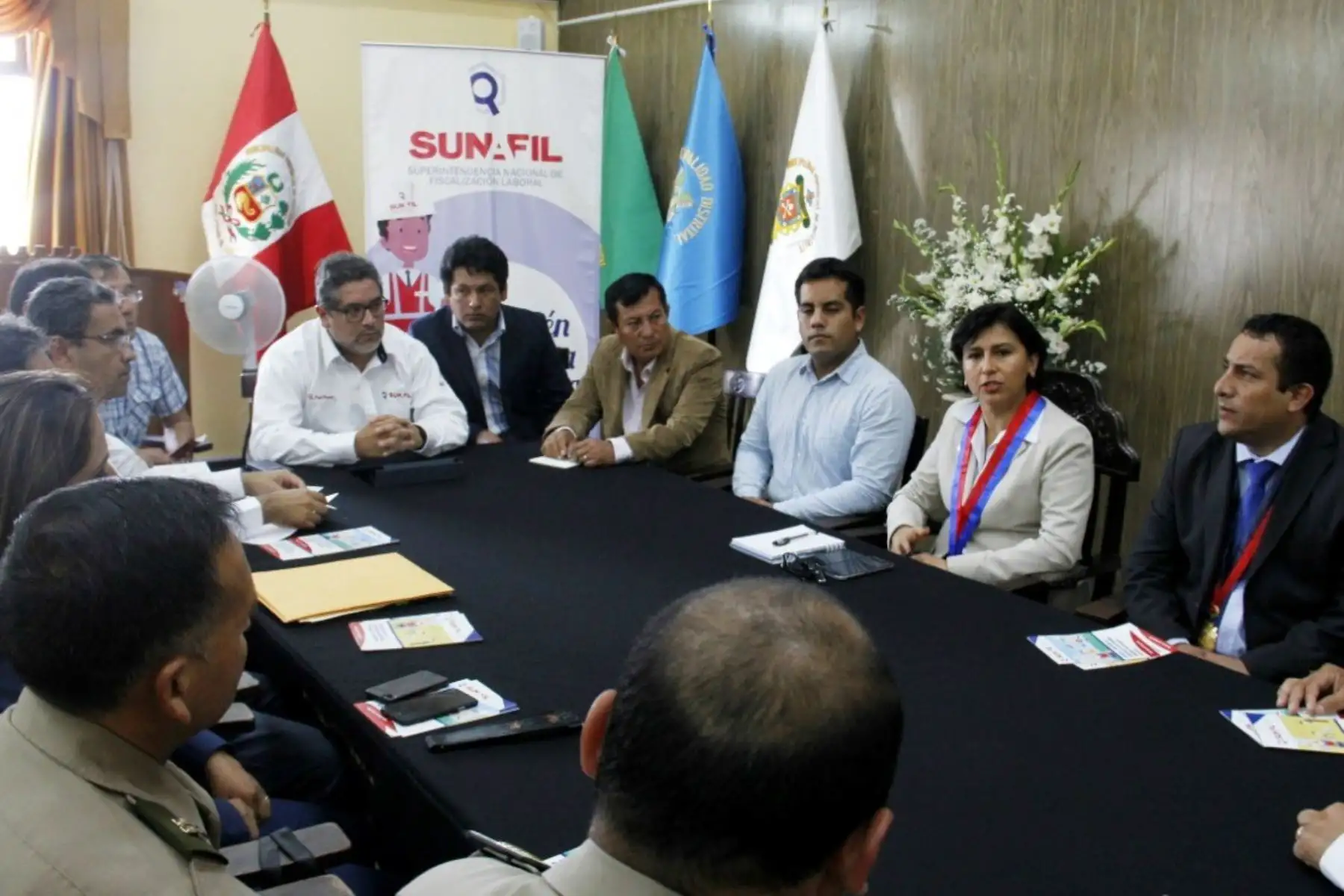 Con la finalidad de concertar estrategias y acciones para la prevención y erradicación del trabajo forzoso e infantil, la ministra de Trabajo y Promoción del Empleo, Sylvia Cáceres, visitó la región de La Libertad en compañía del titular de la Superintendencia Nacional de Fiscalización Laboral (Sunafil), Juan Carlos Requejo.