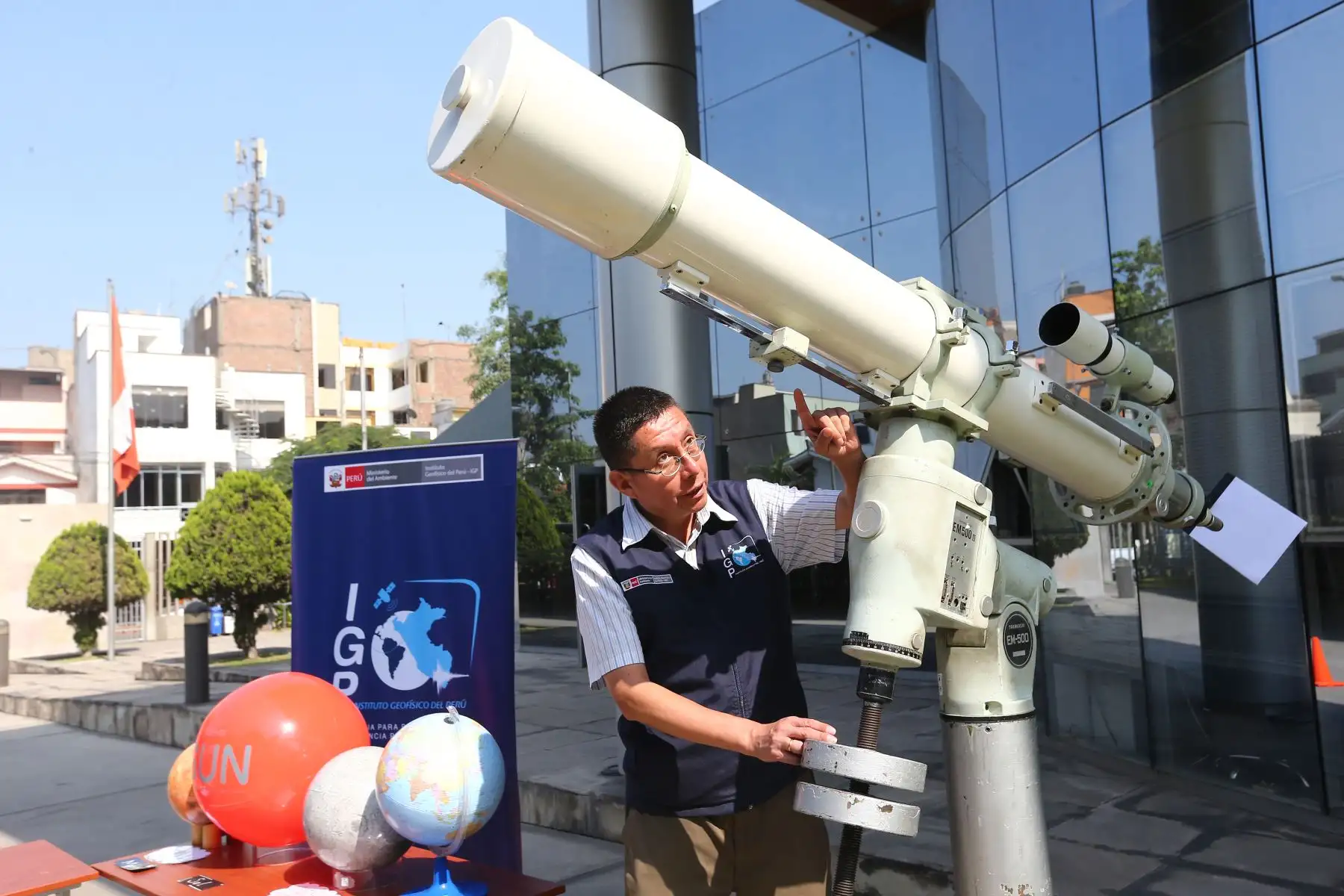 IGP presentará el telescopio Takahachi, por el Día Internacional de la Astronomía. Foto: ANDINA/Héctor Vinces.