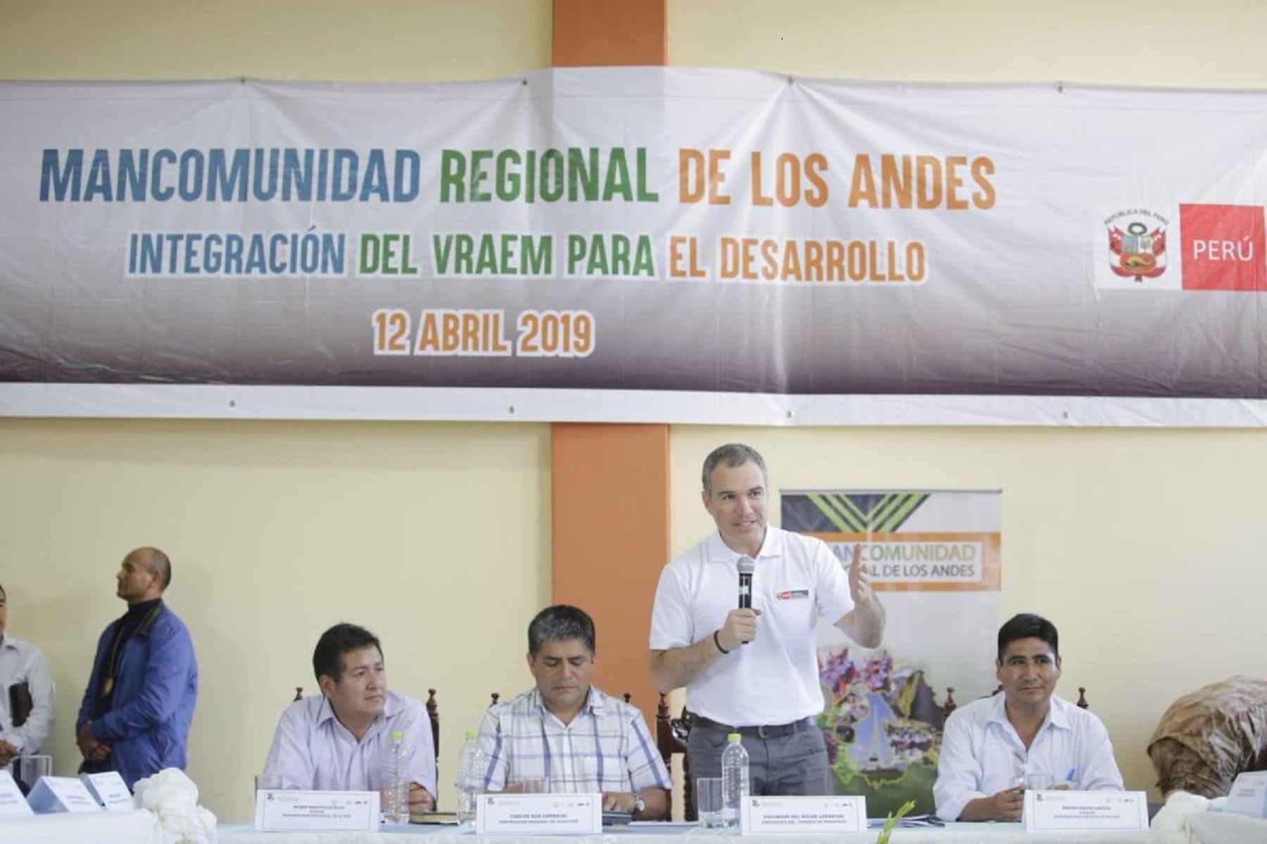 Presidente del Consejo de Ministros, Salvador del Solar, se reunió con autoridades del Vraem. Foto: PCM.