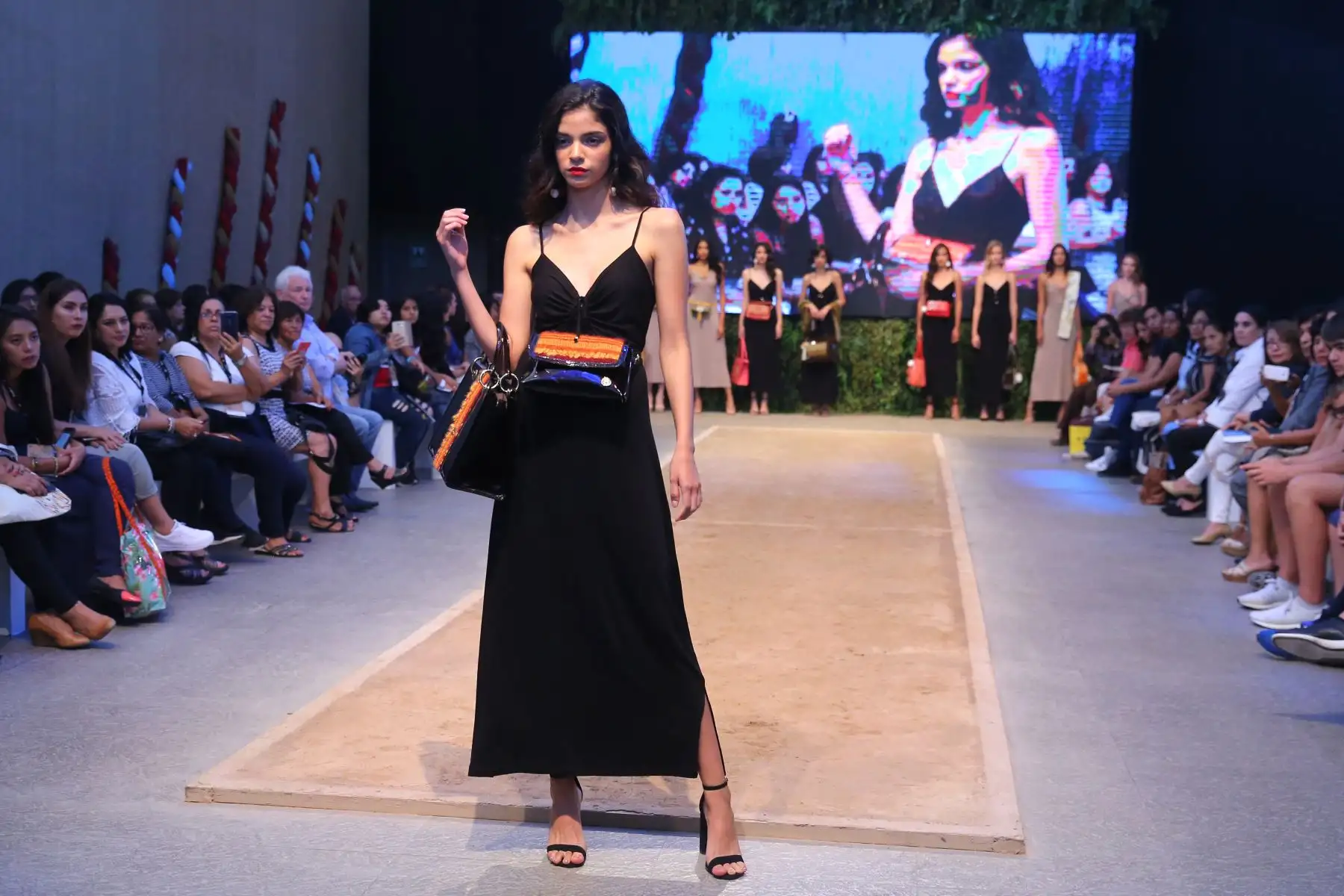 Desfile del Tercer dia del PERÚ MODA y PERÚ MODA DECO 2019, en el Centro de Convenciones de Lima.Foto: ANDINA/Vidal Tarqui