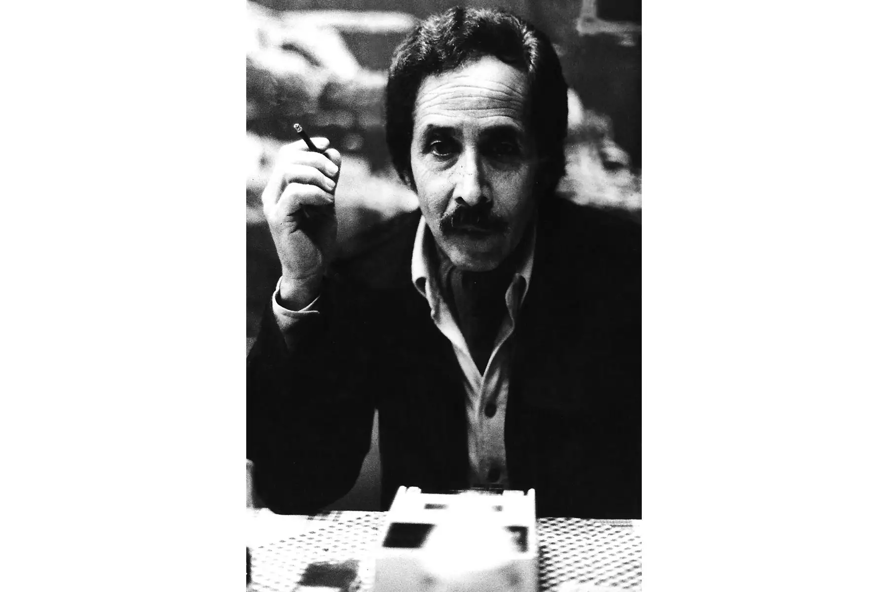 Un día como hoy, en 1924 nace el poeta y artista plástico Jorge Eduardo Eielson.
Foto : Archivo diario El Peruano