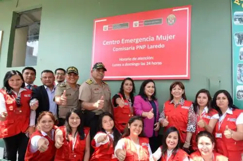 La ministra de la Mujer y Poblaciones Vulnerables (MIMP), Gloria Montenegro Figueroa, inauguró en Trujillo el Centro Emergencia Mujer (CEM) en Comisaría Laredo ubicado en el distrito del mismo nombre, el cuál brindará asistencia psicológica, social y legal a las víctimas de violencia, las 24 horas, los siete días de la semana.