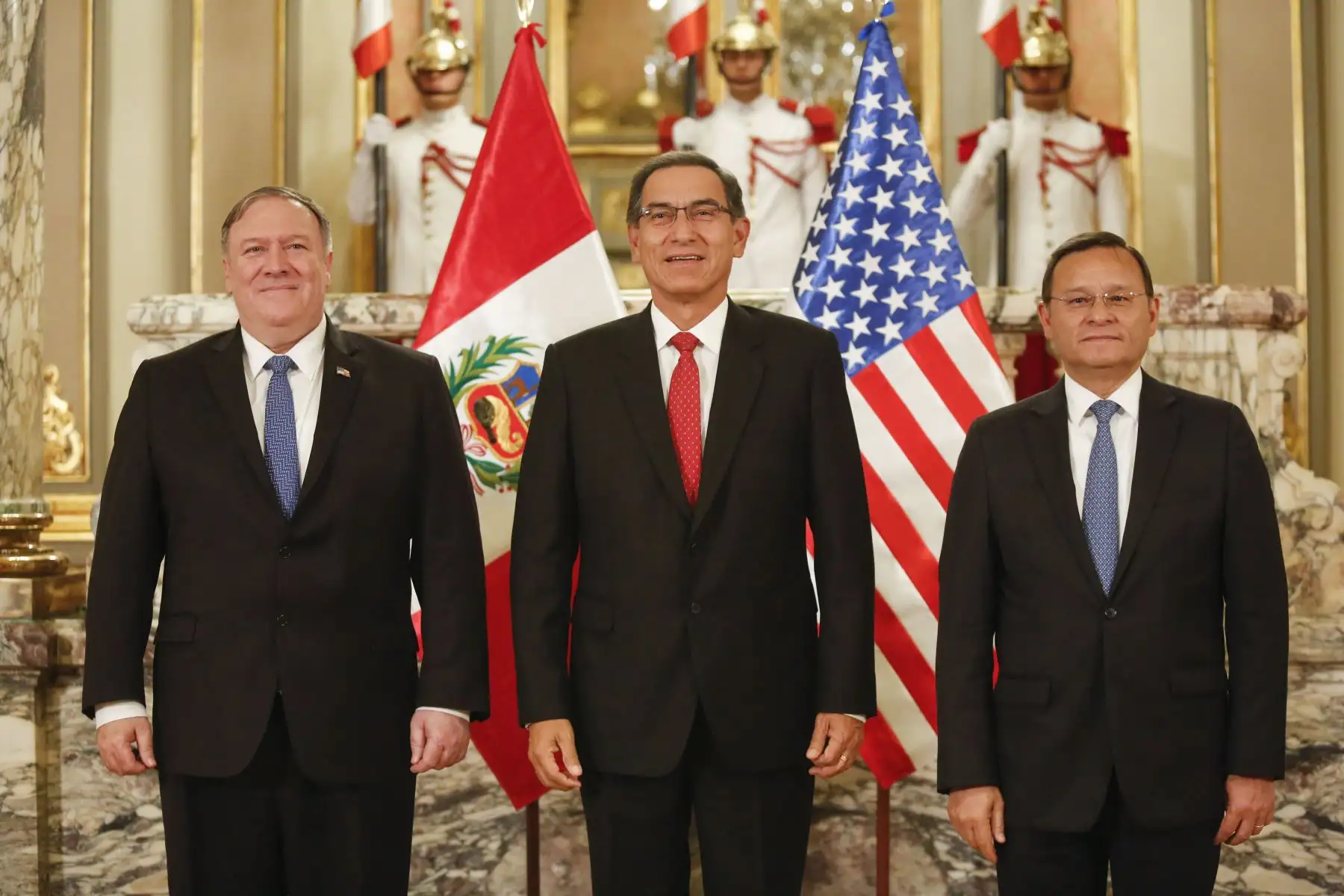 El presidente Martín Vizcarra sostuvo una reunión con el Secretario de Estado de los Estados Unidos de América, Mike Pompeo, donde abordaron temas sobre las relaciones económicas y comerciales, así como la cooperación en la lucha contra el narcotráfico .Foto: ANDINA/Prensa Presidencia