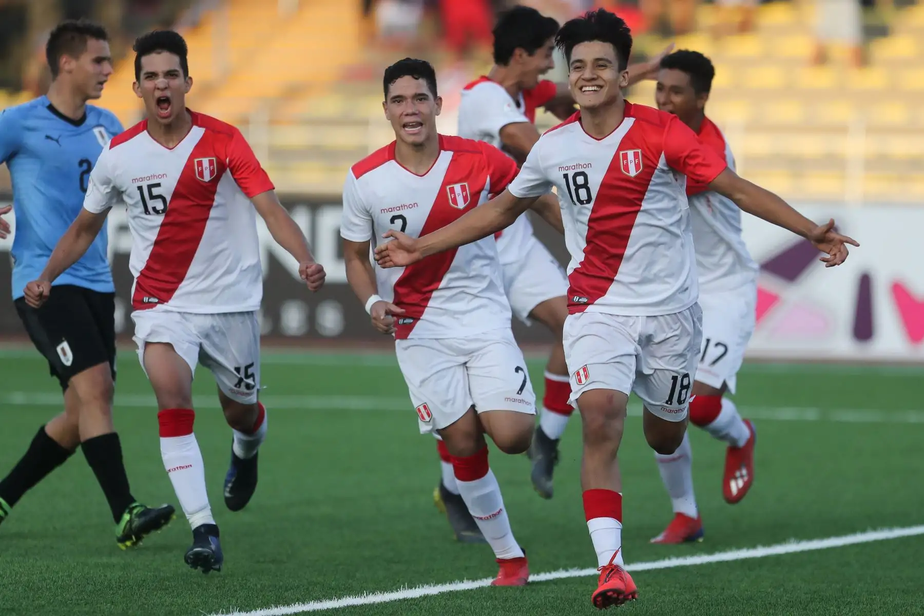 Perú derrotó por 3-2 a Uruguay con dos goles de Manuel Pinto y Daniel Llontop.

Foto: ANDINA/Juan Carlos Guzmán Negrini