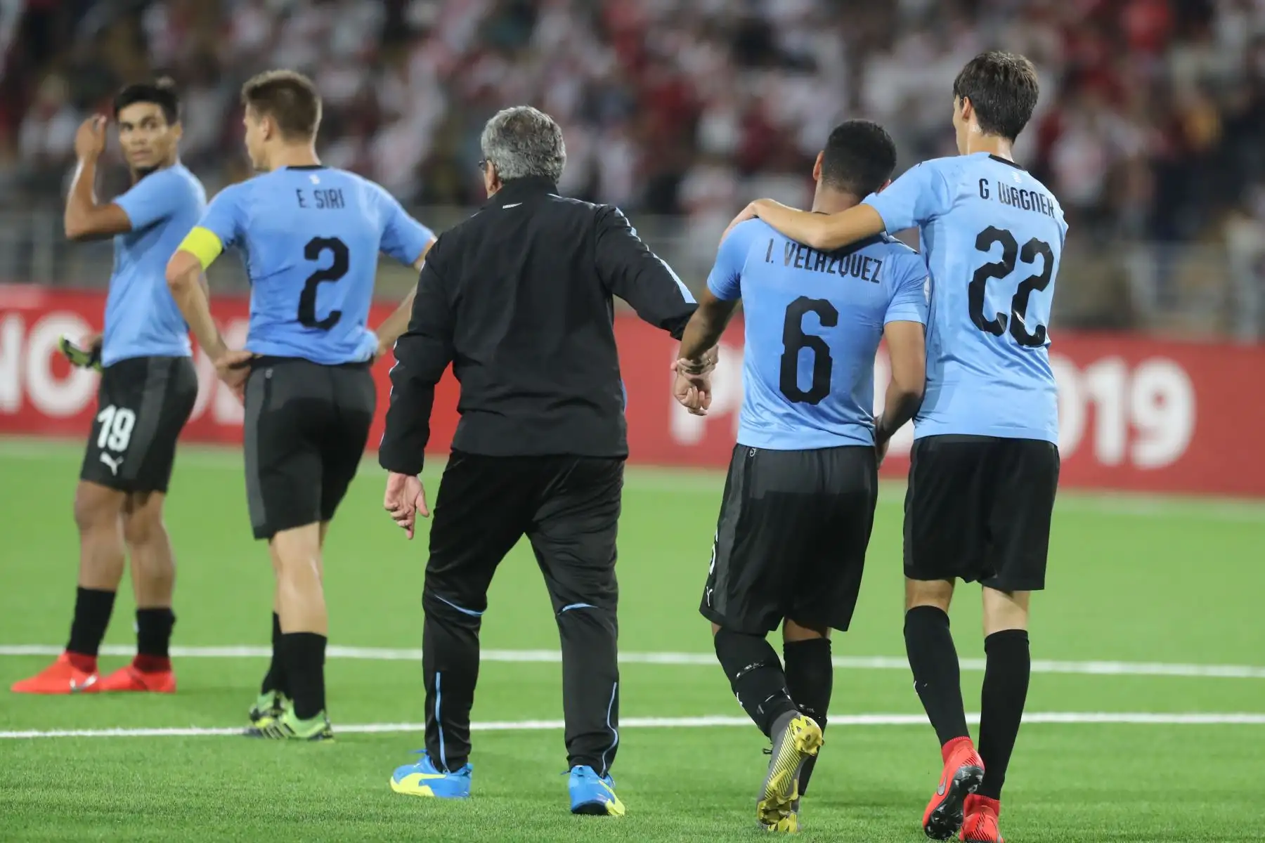 Perú derrotó por 3-2 a Uruguay con dos goles de Manuel Pinto y uno de Daniel Llontop.

Foto: ANDINA/Juan Carlos Guzmán Negrini