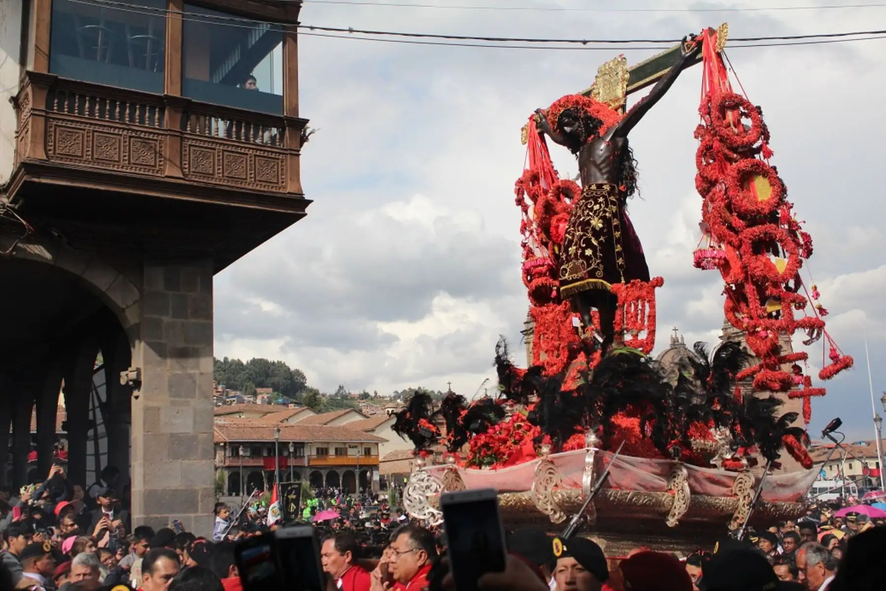 Cusco celebra hoy la procesión del Señor de los Temblores por Semana Santa. ANDINA/Percy Hurtado