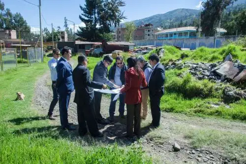Especialistas del Minsa inspeccionan terrenos para futuro el Hospital Regional de Huaraz, en Áncash. ANDINA/Difusión