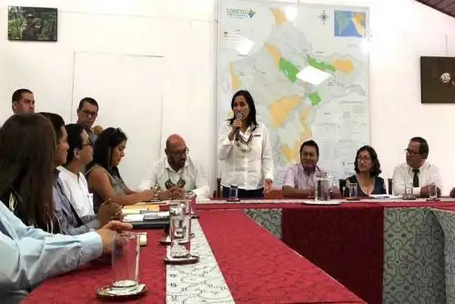 El Ministerio de Educación, el Gobierno Regional de Loreto y autoridades locales, acordaron emprender una cruzada de protección de la infancia para tener escuelas seguras y libres de violencia, donde los niños aprendan en una situación de bienestar.